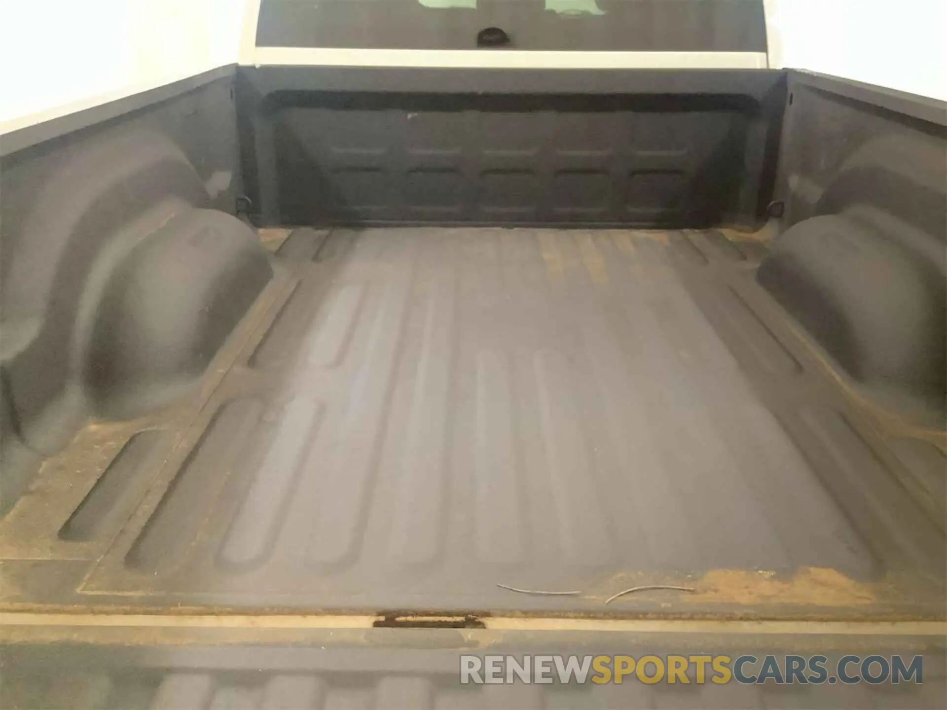 2 Photograph of a damaged car 1C6RR6FG6KS608947 RAM 1500 CLASSIC 2019