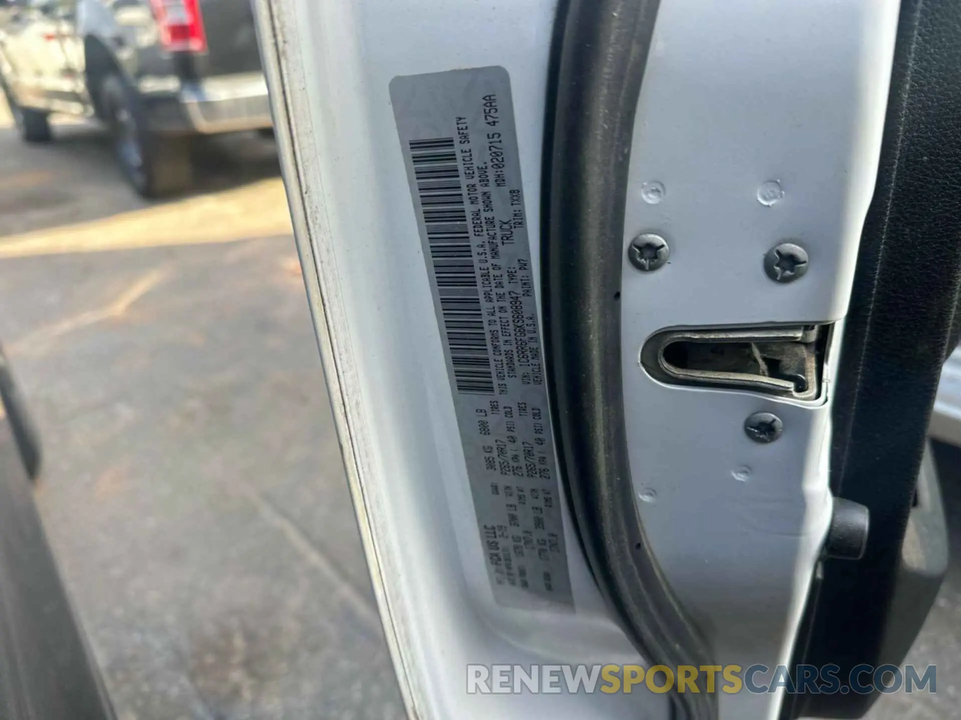 27 Photograph of a damaged car 1C6RR6FG6KS608947 RAM 1500 CLASSIC 2019