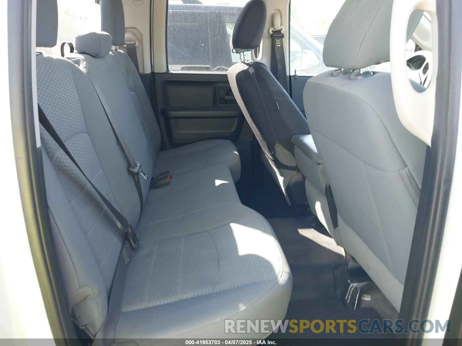 8 Photograph of a damaged car 1C6RR6FG7KS610478 RAM 1500 CLASSIC 2019