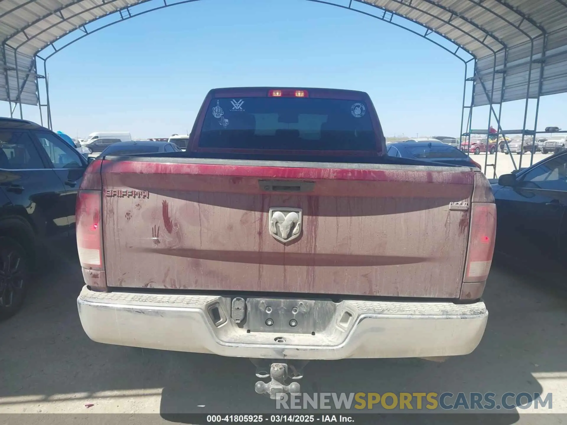 16 Photograph of a damaged car 1C6RR6FG7KS704795 RAM 1500 CLASSIC 2019