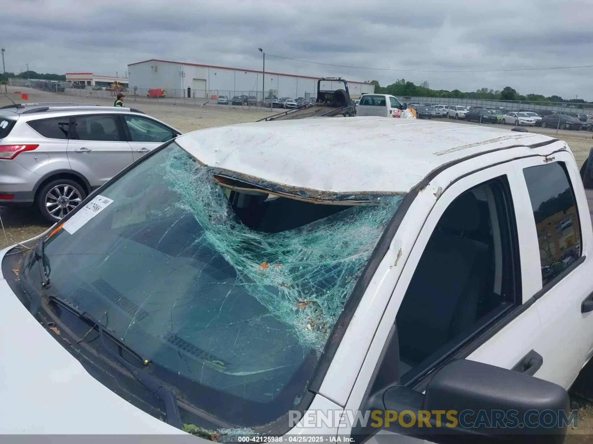 17 Photograph of a damaged car 1C6RR6FG8KS500099 RAM 1500 CLASSIC 2019