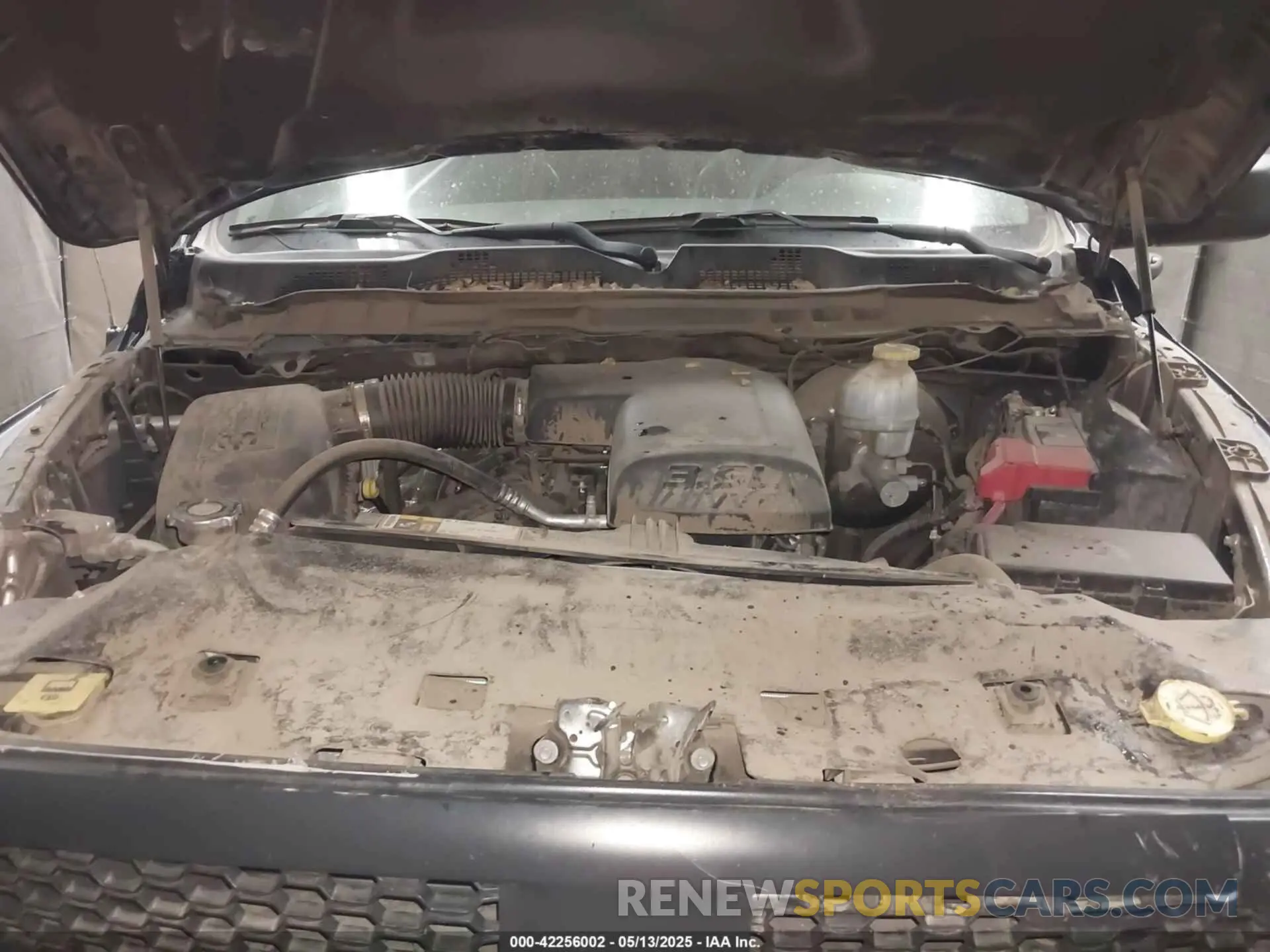10 Photograph of a damaged car 1C6RR6FG8KS586787 RAM 1500 CLASSIC 2019