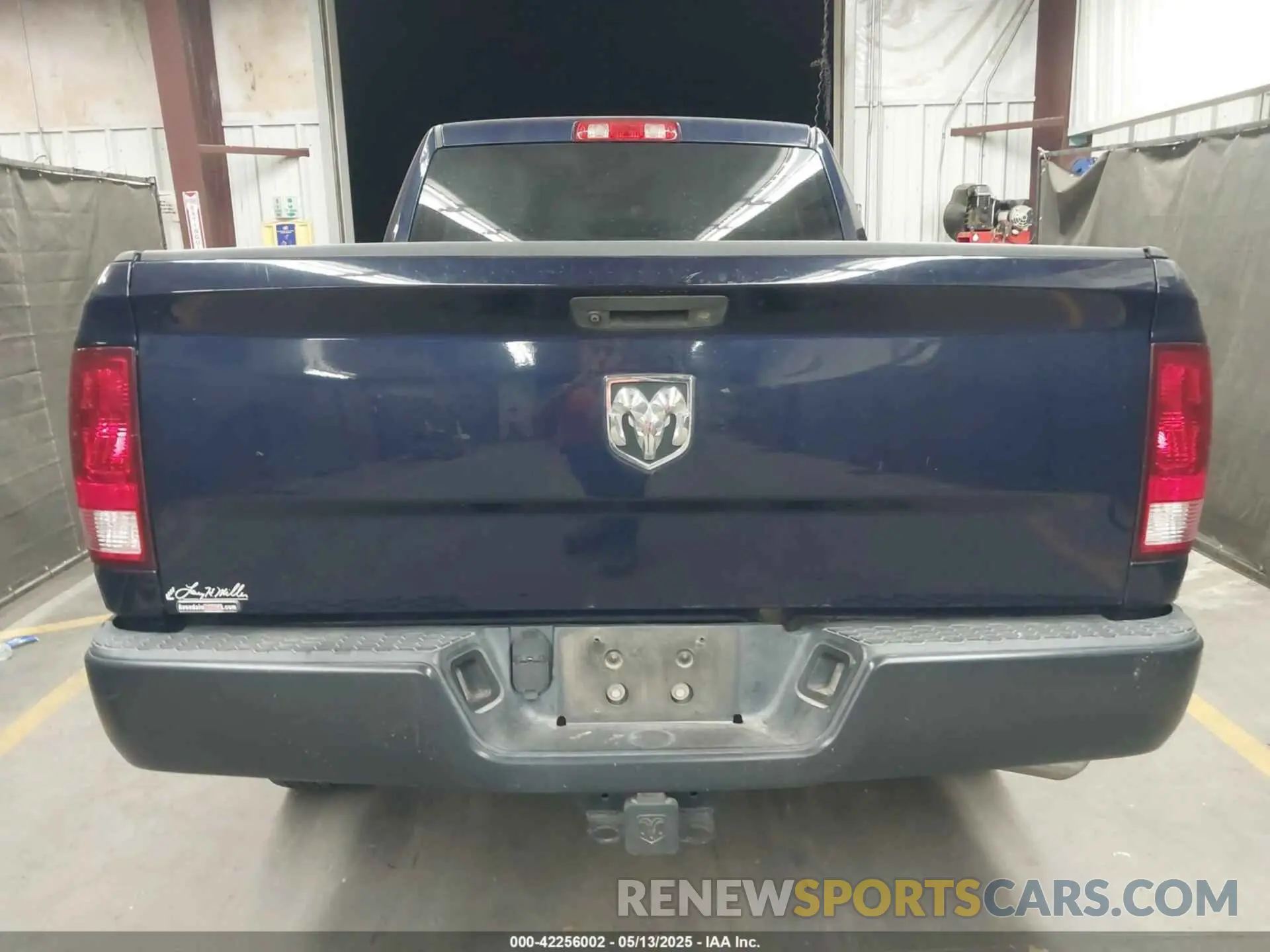 16 Photograph of a damaged car 1C6RR6FG8KS586787 RAM 1500 CLASSIC 2019
