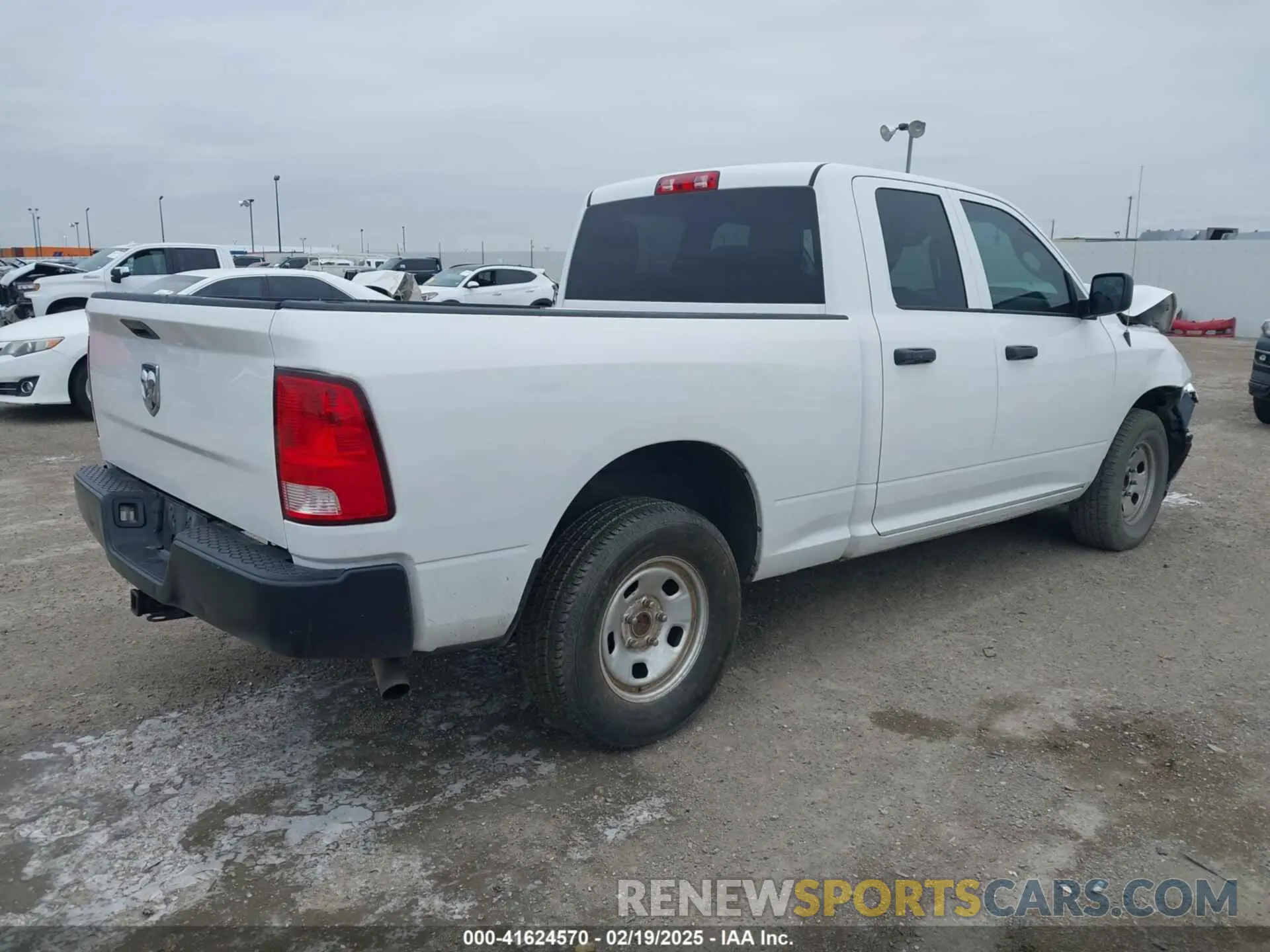 4 Photograph of a damaged car 1C6RR6FG9KS581436 RAM 1500 CLASSIC 2019