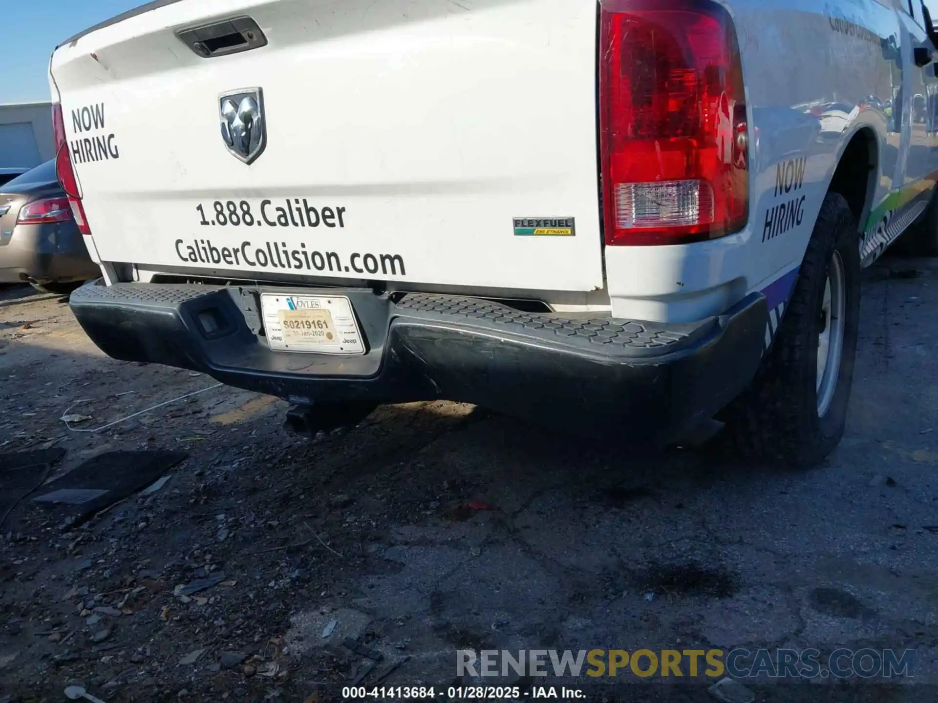 6 Photograph of a damaged car 1C6RR6FG9KS733134 RAM 1500 CLASSIC 2019