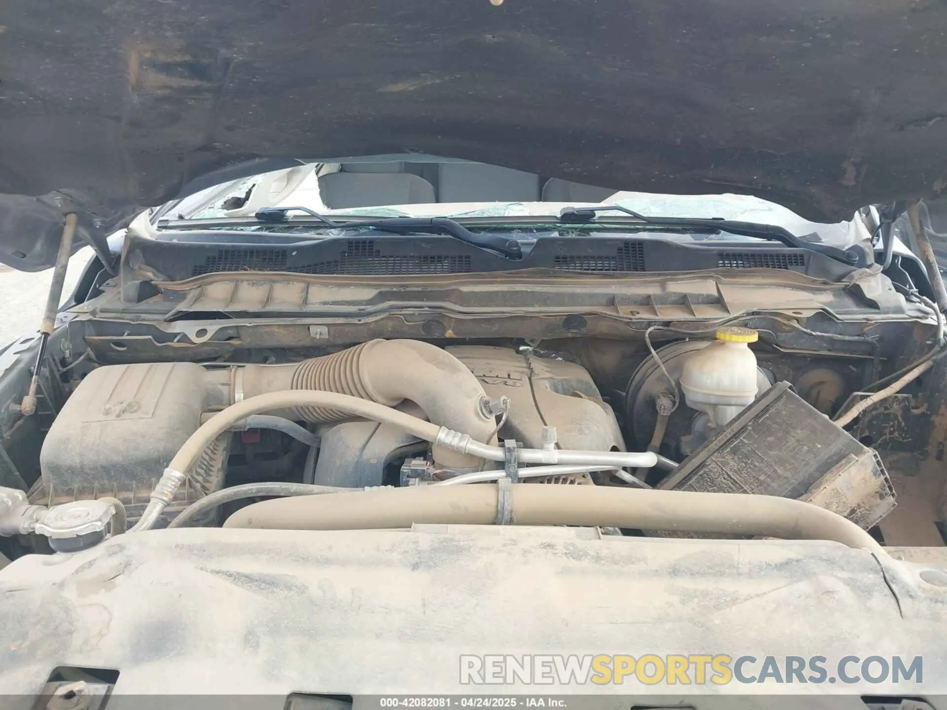 10 Photograph of a damaged car 1C6RR6FT0KS723363 RAM 1500 CLASSIC 2019
