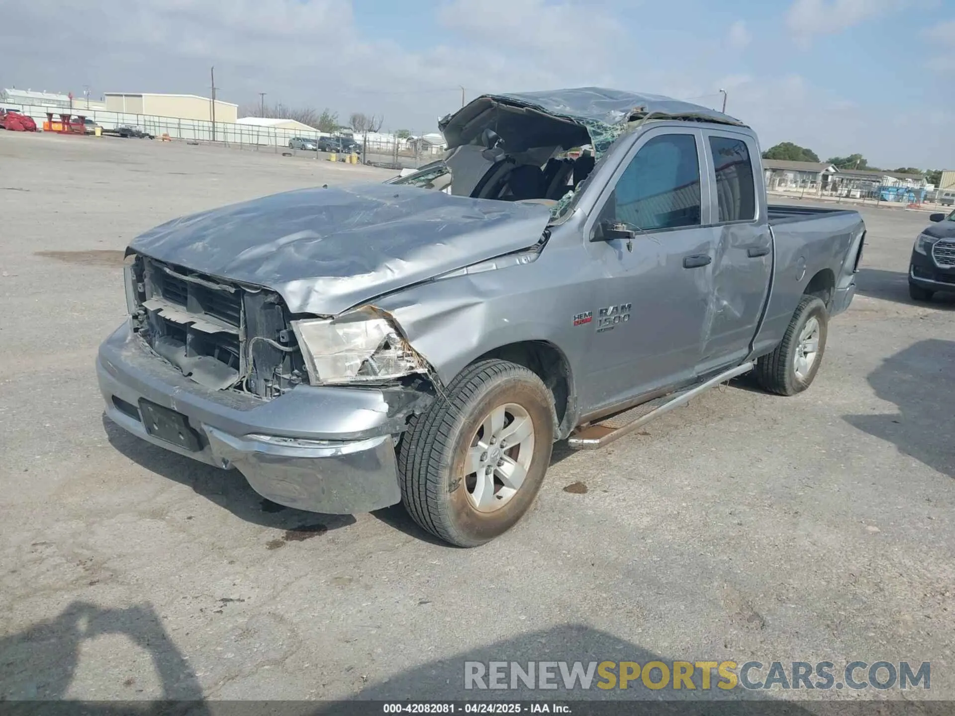 2 Photograph of a damaged car 1C6RR6FT0KS723363 RAM 1500 CLASSIC 2019