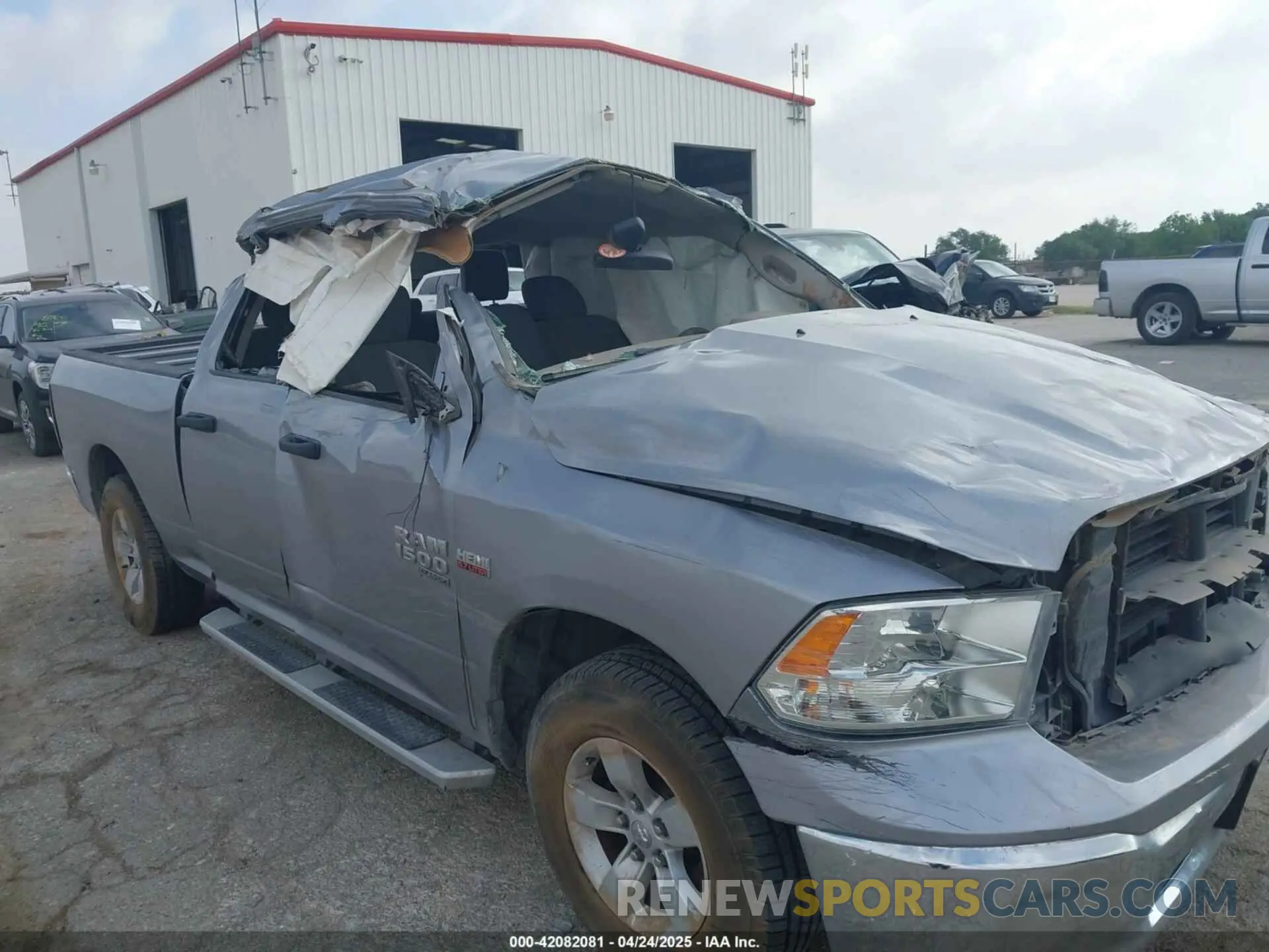 6 Photograph of a damaged car 1C6RR6FT0KS723363 RAM 1500 CLASSIC 2019
