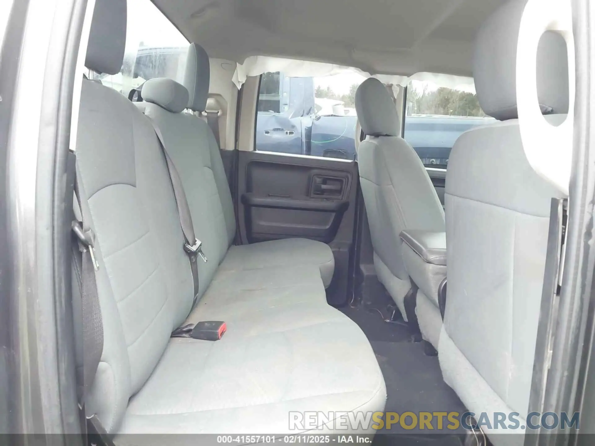 8 Photograph of a damaged car 1C6RR6FT2KS723641 RAM 1500 CLASSIC 2019