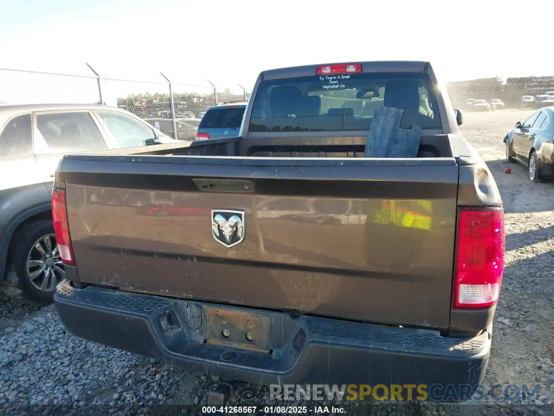 16 Photograph of a damaged car 1C6RR6FT3KS525697 RAM 1500 CLASSIC 2019