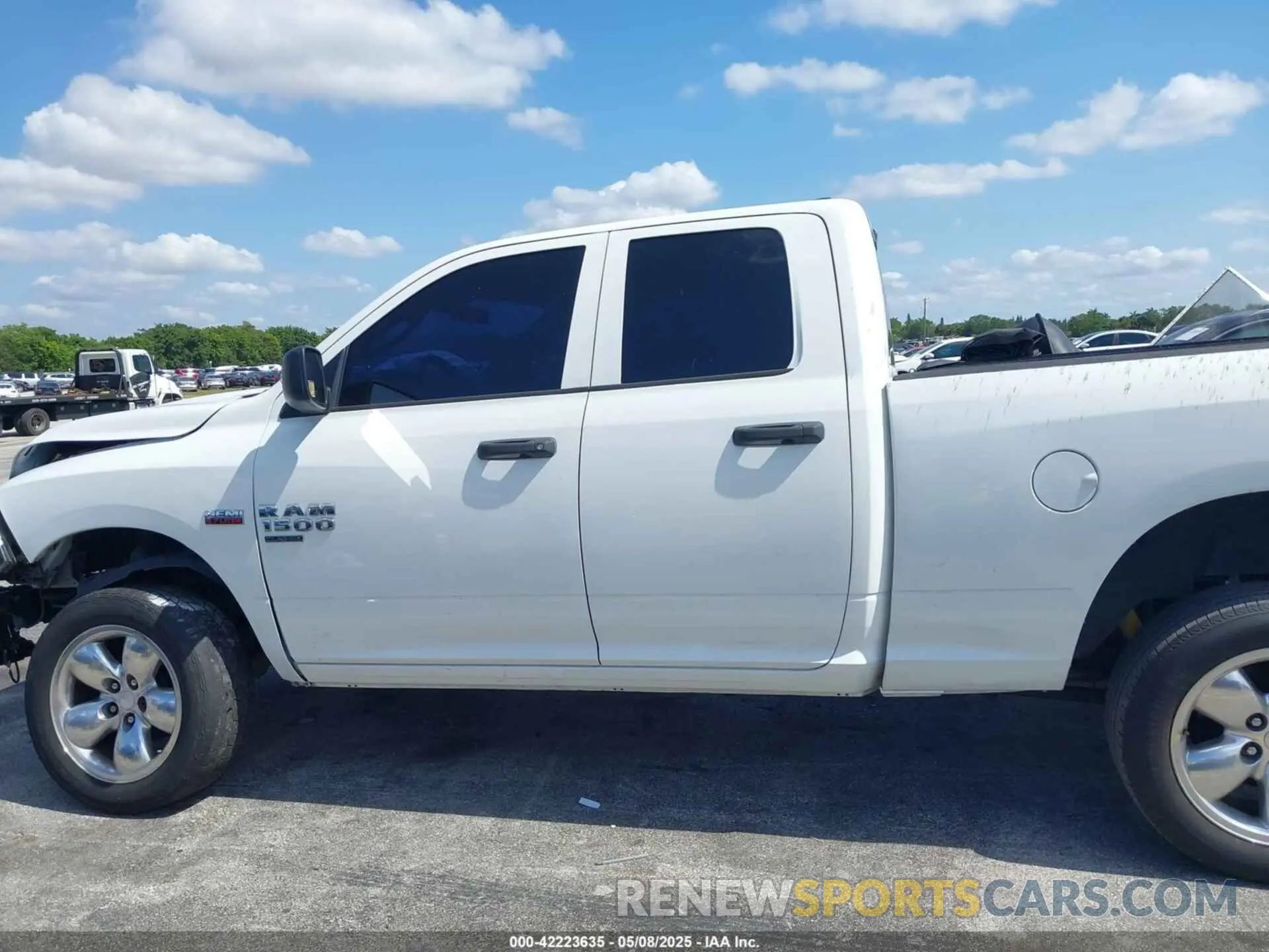 13 Photograph of a damaged car 1C6RR6FT6KS545782 RAM 1500 CLASSIC 2019