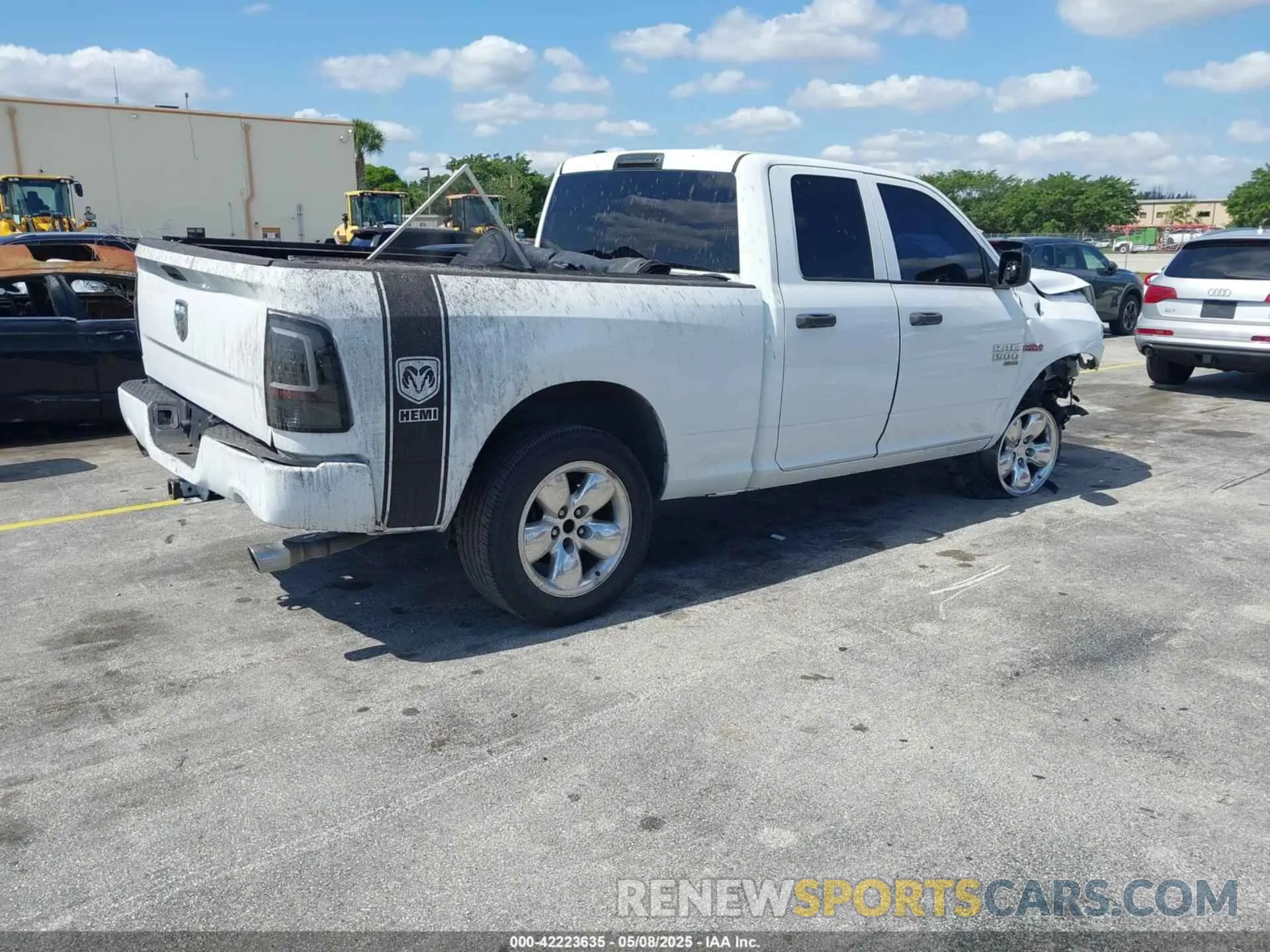 4 Photograph of a damaged car 1C6RR6FT6KS545782 RAM 1500 CLASSIC 2019