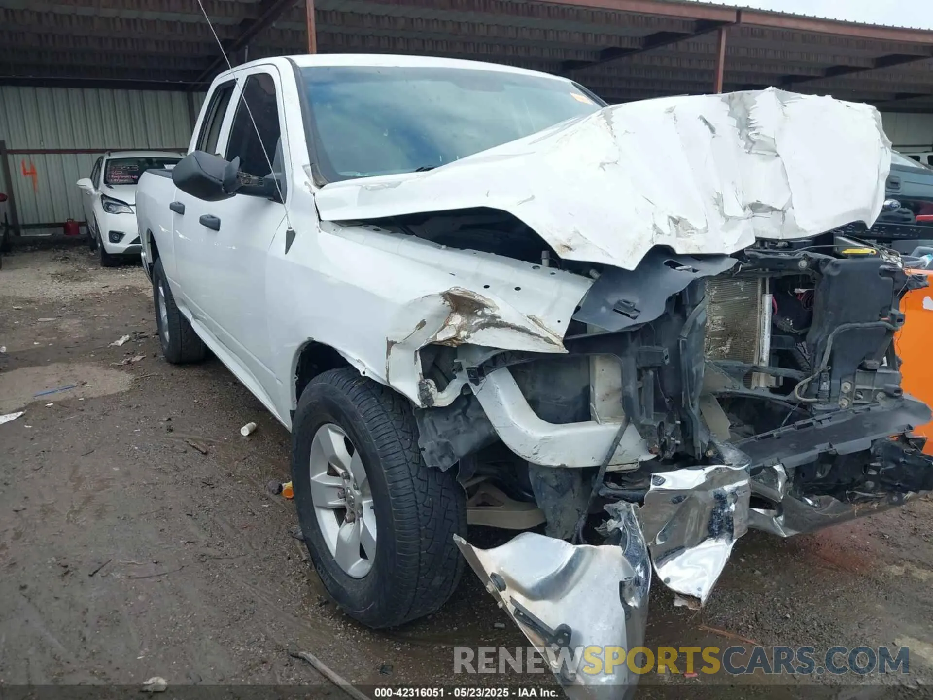 17 Photograph of a damaged car 1C6RR6FT7KS552546 RAM 1500 CLASSIC 2019
