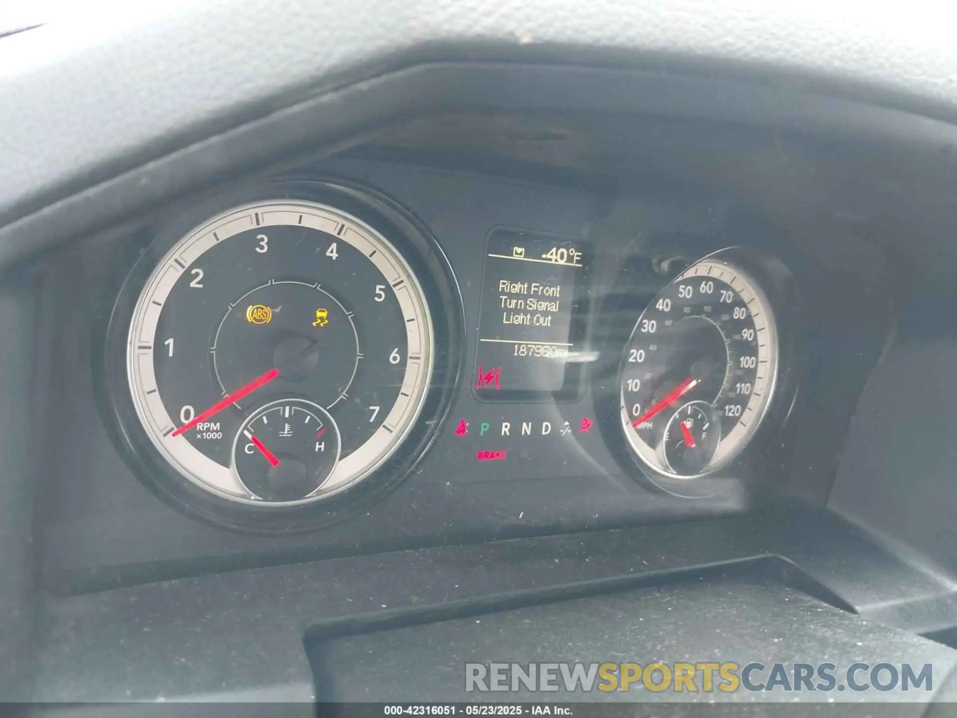 7 Photograph of a damaged car 1C6RR6FT7KS552546 RAM 1500 CLASSIC 2019