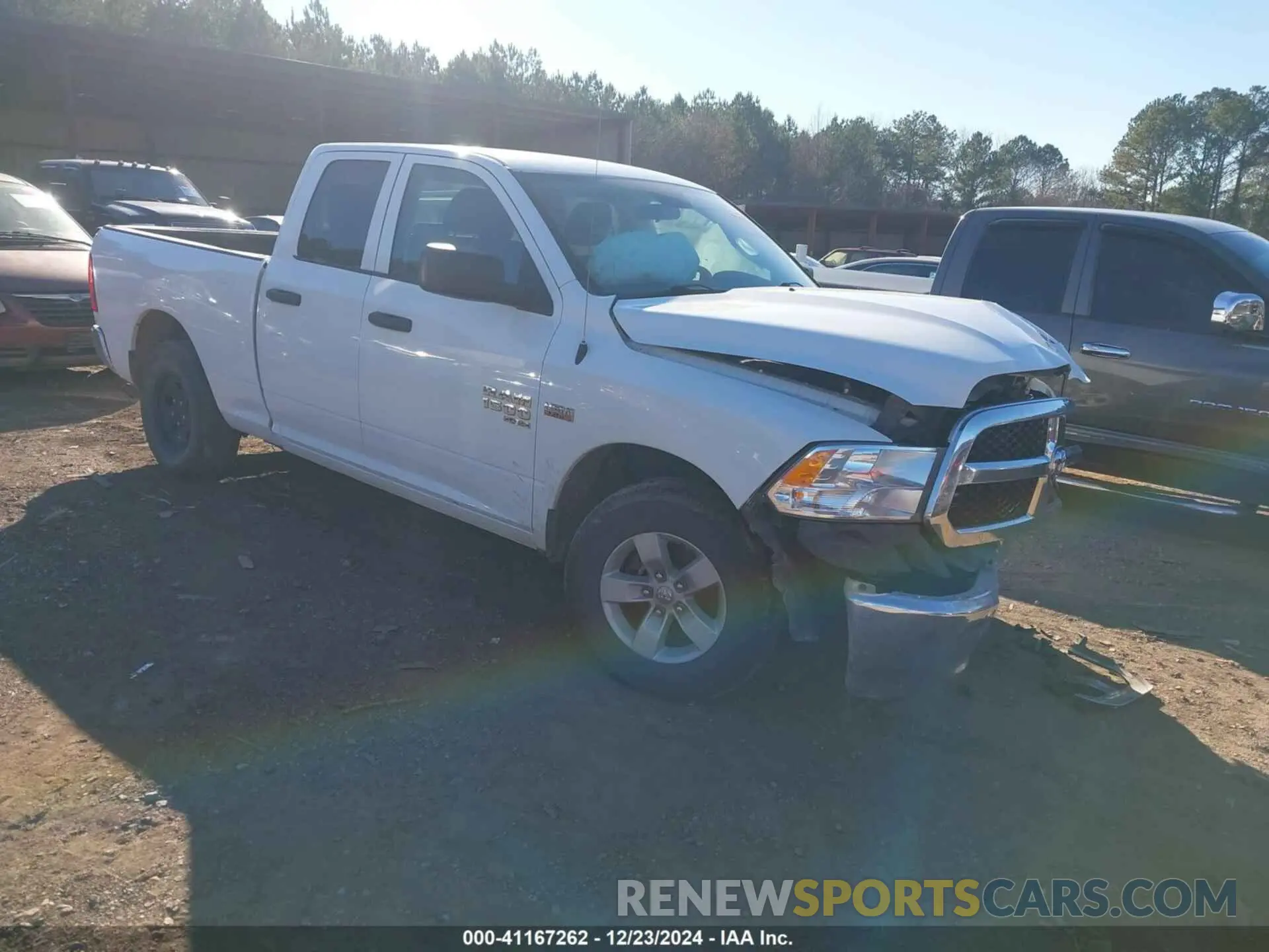 1 Photograph of a damaged car 1C6RR6FTXKS584312 RAM 1500 CLASSIC 2019