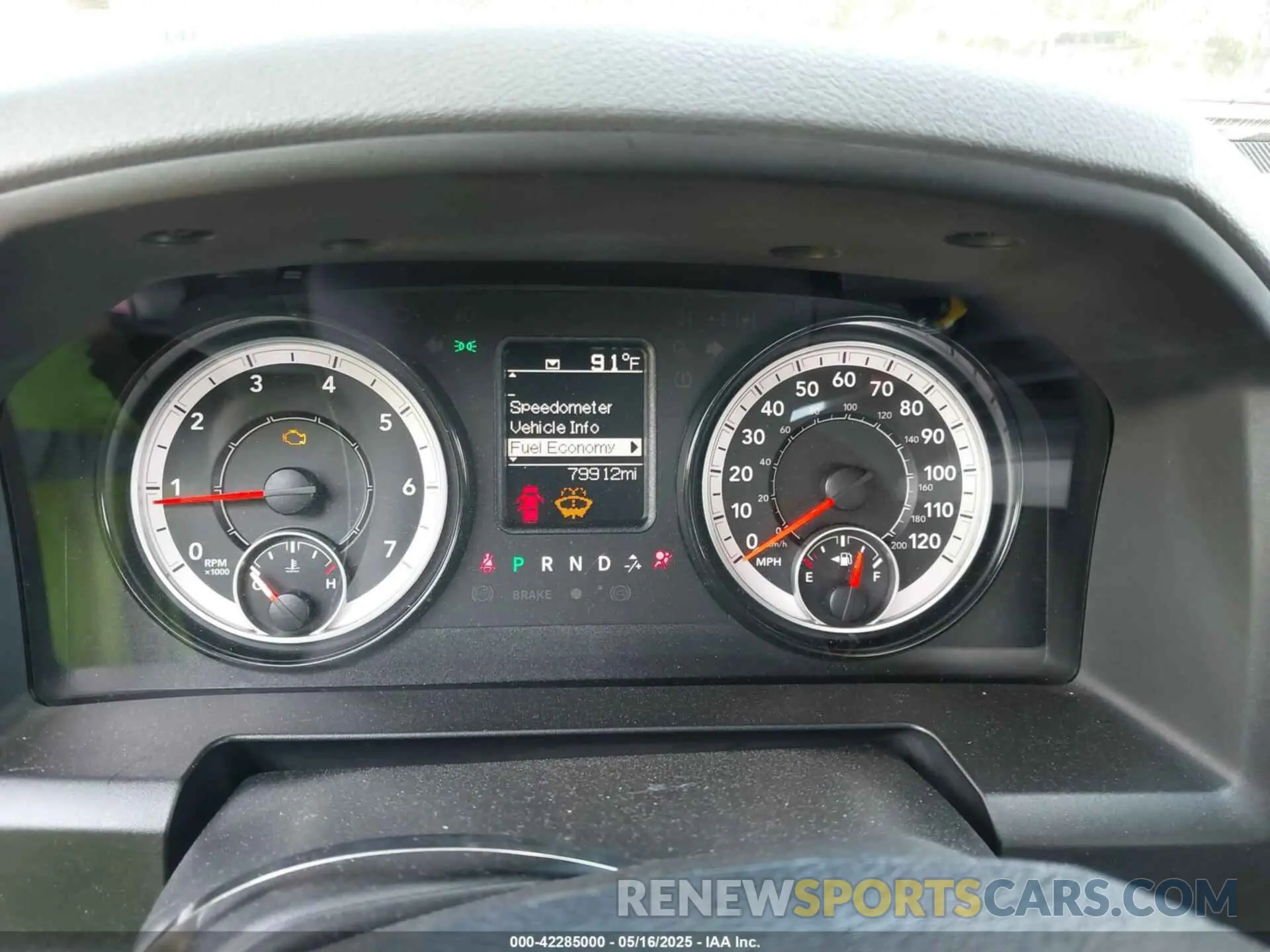 15 Photograph of a damaged car 1C6RR6FTXKS699962 RAM 1500 CLASSIC 2019