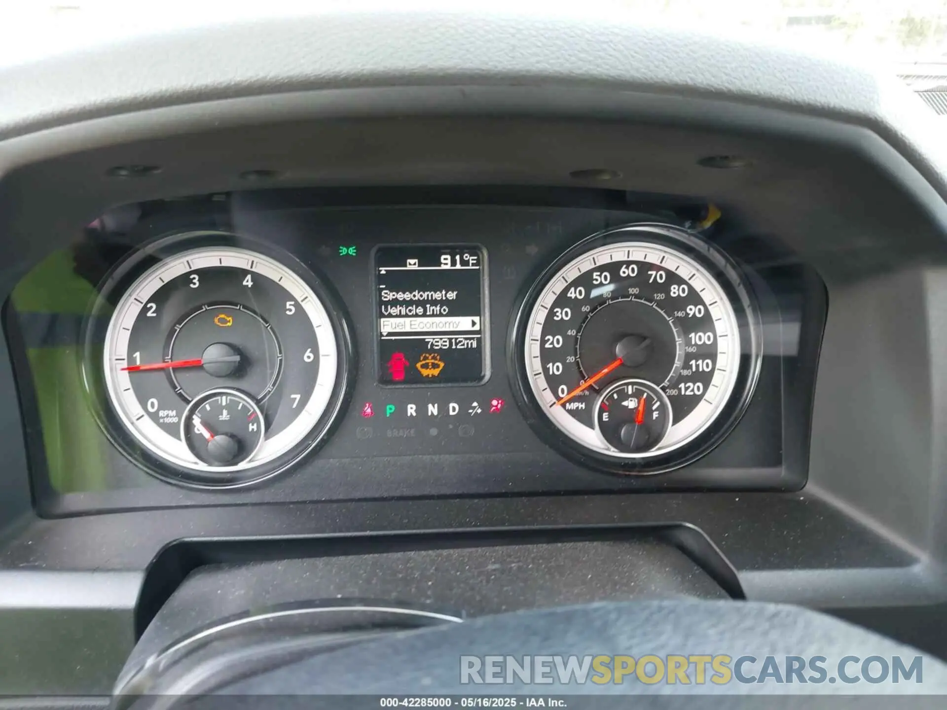 7 Photograph of a damaged car 1C6RR6FTXKS699962 RAM 1500 CLASSIC 2019