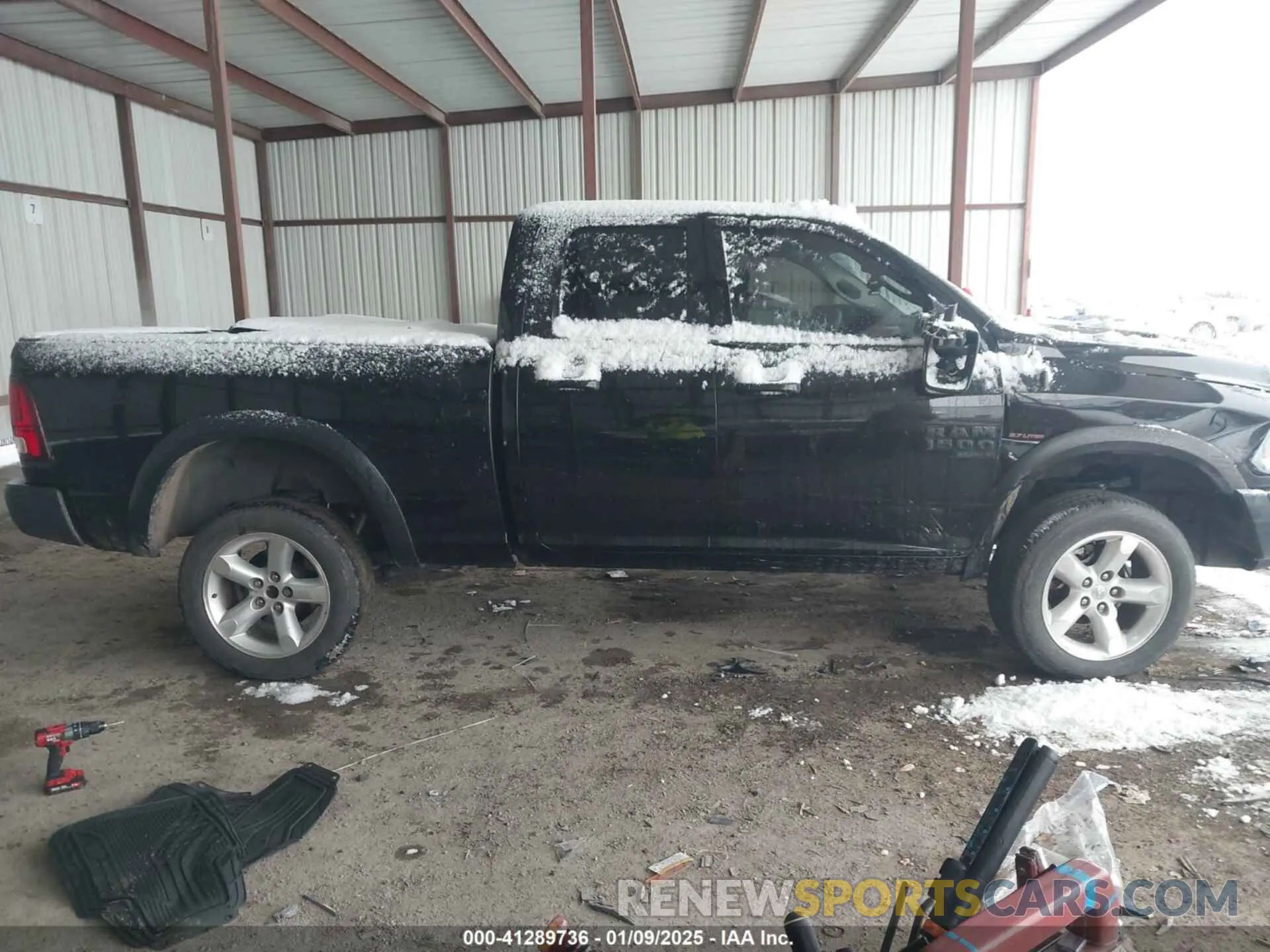 13 Photograph of a damaged car 1C6RR6GT0KS706707 RAM 1500 CLASSIC 2019