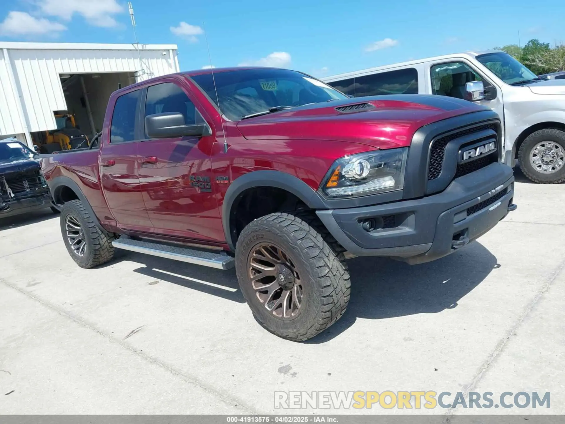 13 Photograph of a damaged car 1C6RR6GT3KS671077 RAM 1500 CLASSIC 2019