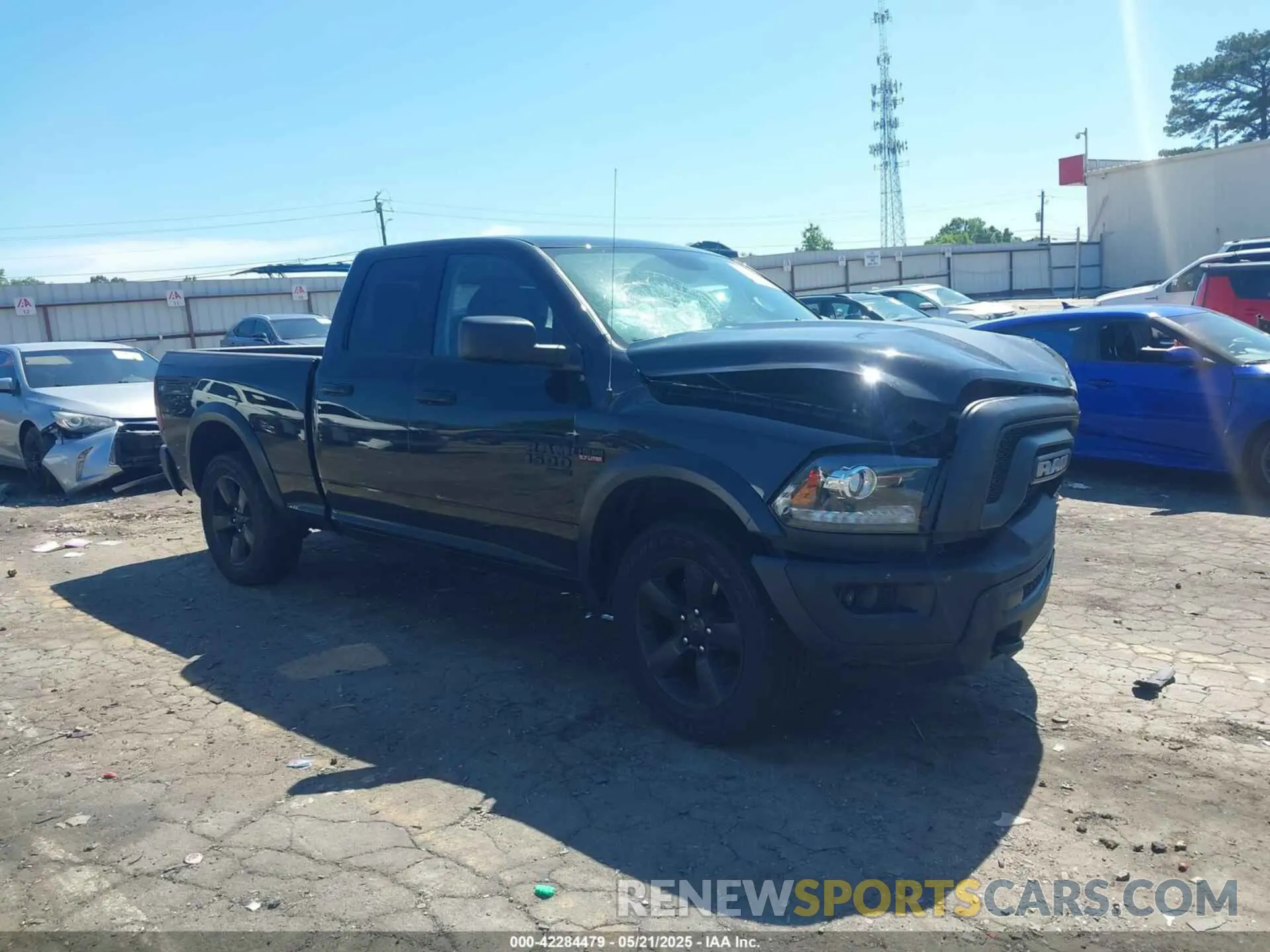 1 Photograph of a damaged car 1C6RR6GTXKS732022 RAM 1500 CLASSIC 2019