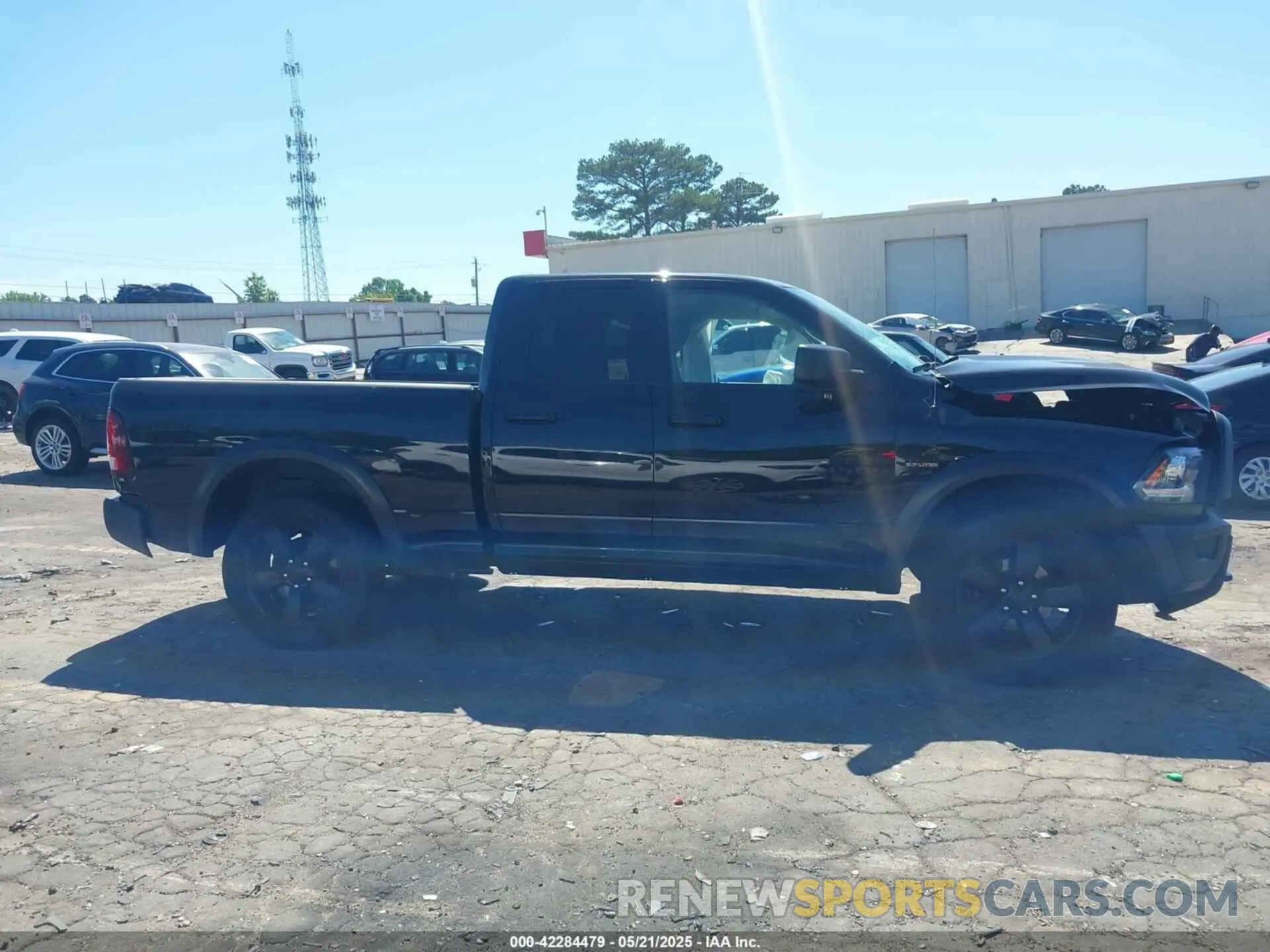 13 Photograph of a damaged car 1C6RR6GTXKS732022 RAM 1500 CLASSIC 2019