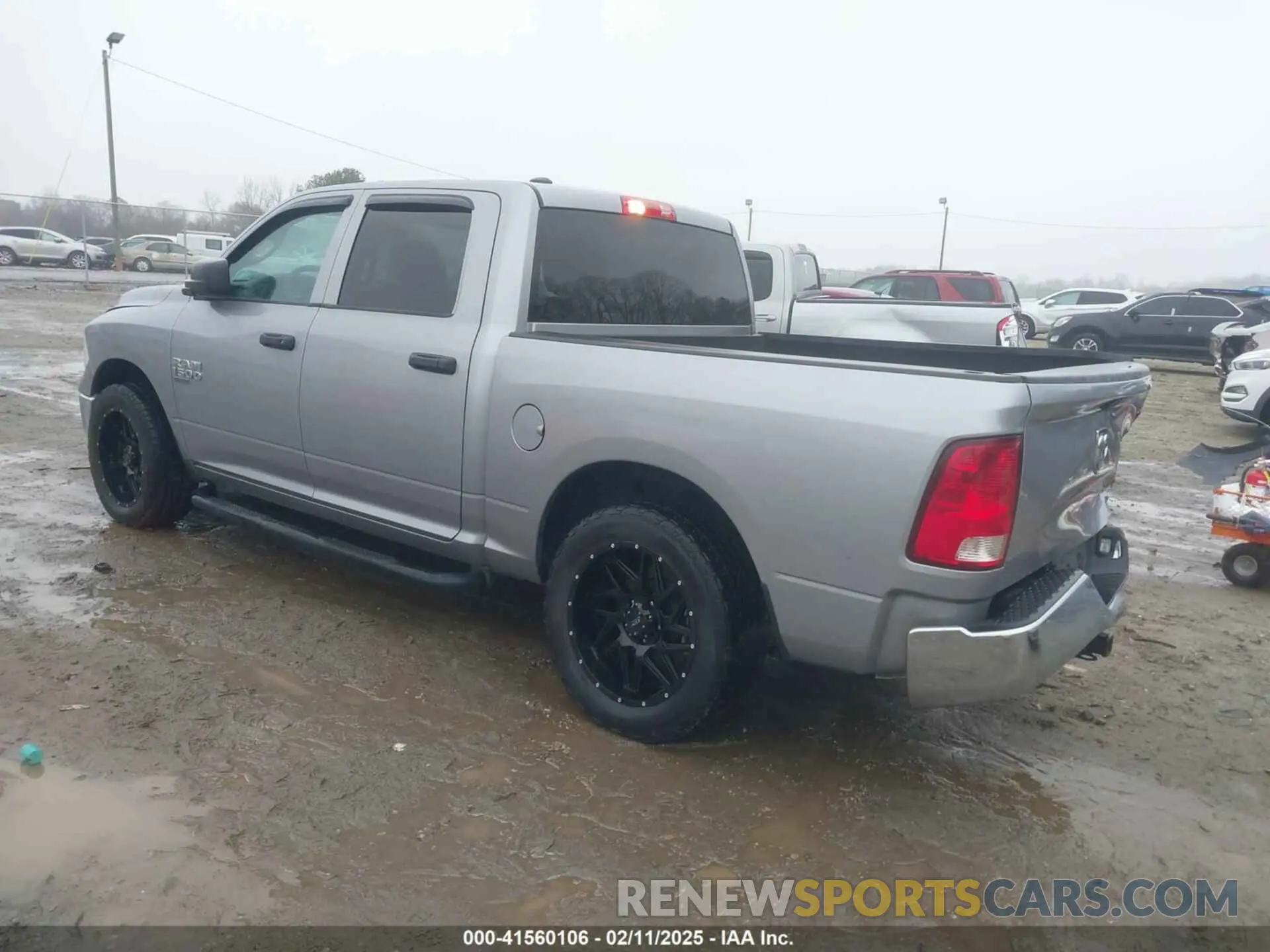 3 Photograph of a damaged car 1C6RR6KG3KS726864 RAM 1500 CLASSIC 2019