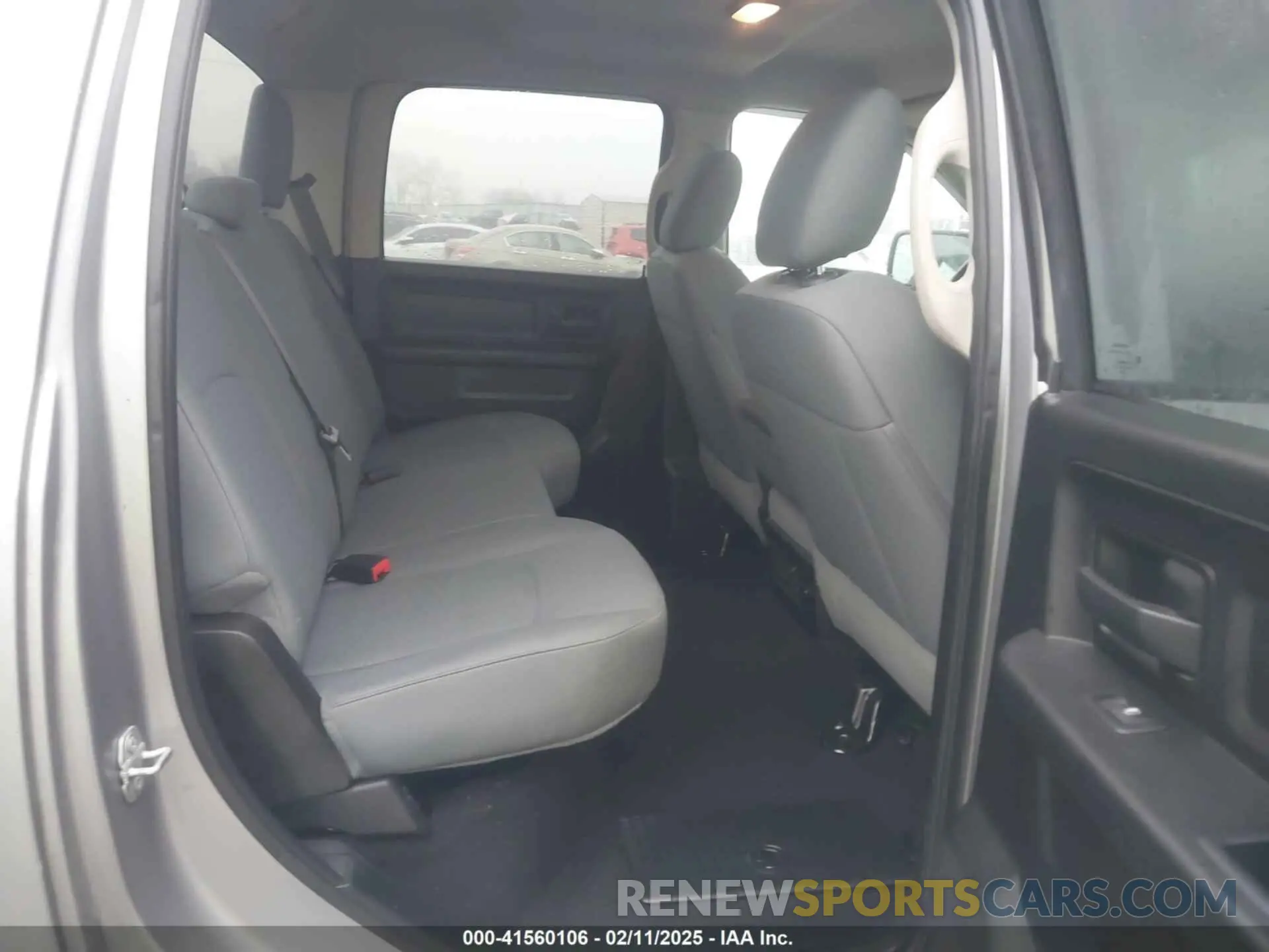 8 Photograph of a damaged car 1C6RR6KG3KS726864 RAM 1500 CLASSIC 2019