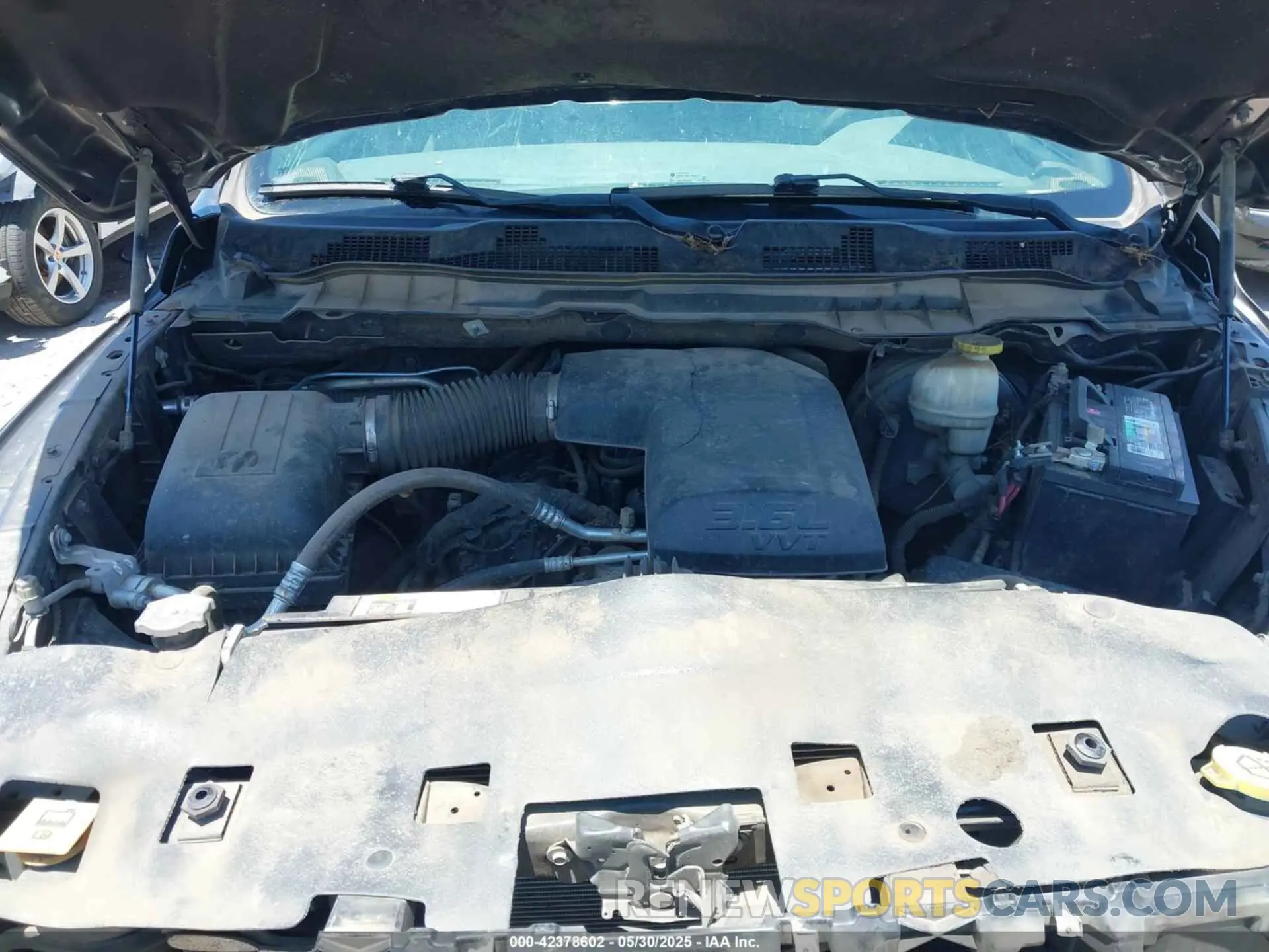 10 Photograph of a damaged car 1C6RR6KG9KS500229 RAM 1500 CLASSIC 2019