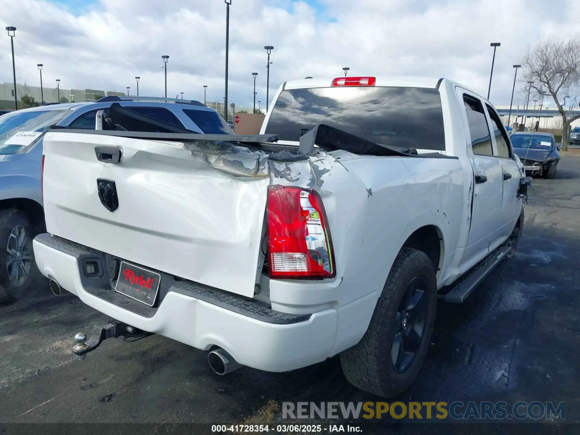 12 Photograph of a damaged car 1C6RR6KT4KS521048 RAM 1500 CLASSIC 2019