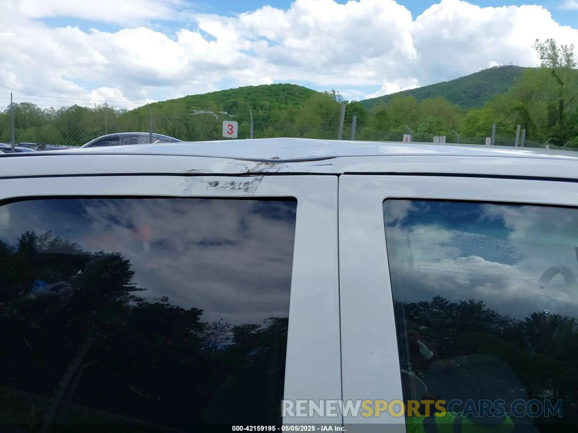 16 Photograph of a damaged car 1C6RR6KT5KS552244 RAM 1500 CLASSIC 2019