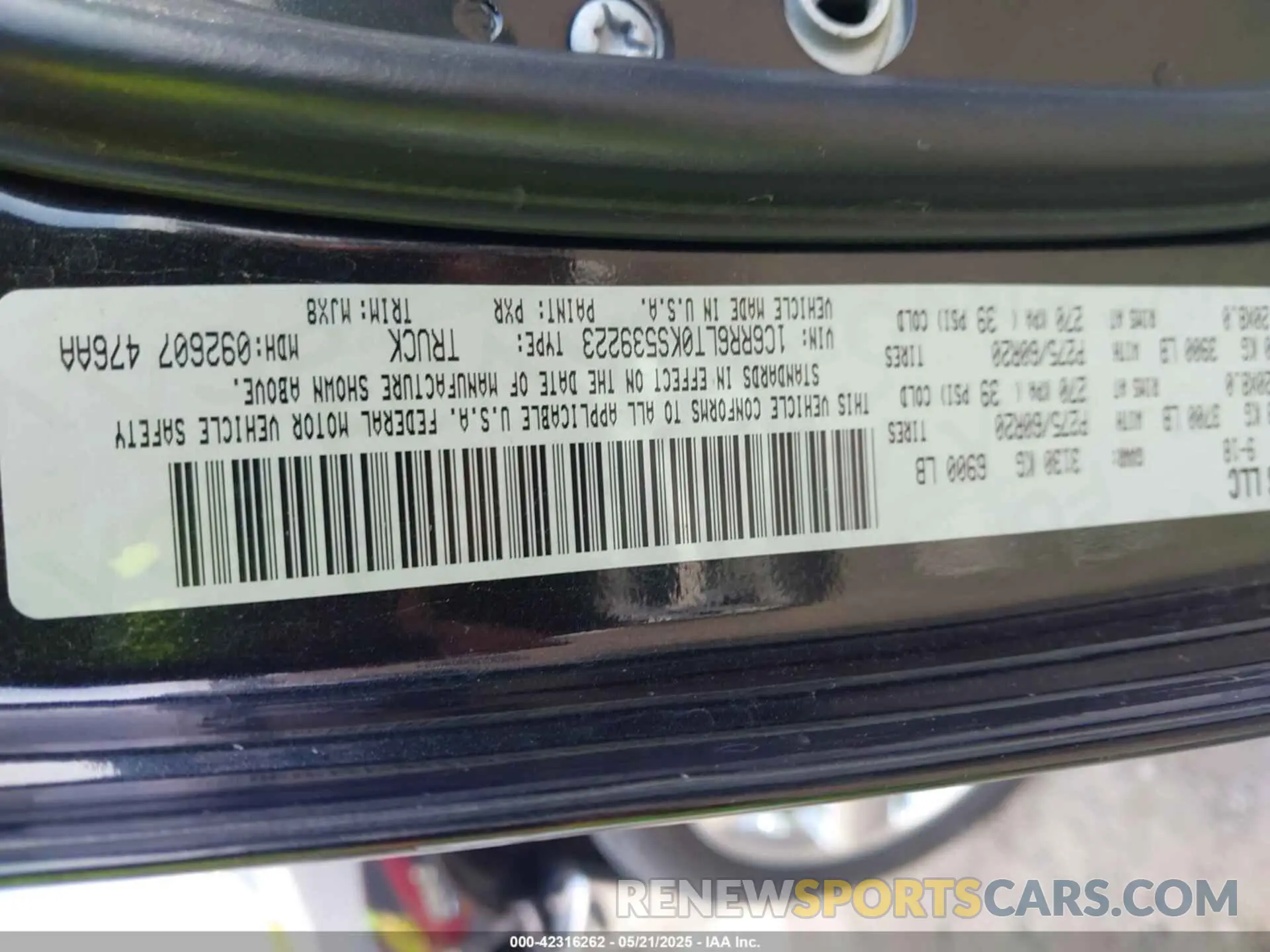 9 Photograph of a damaged car 1C6RR6LT0KS539223 RAM 1500 CLASSIC 2019