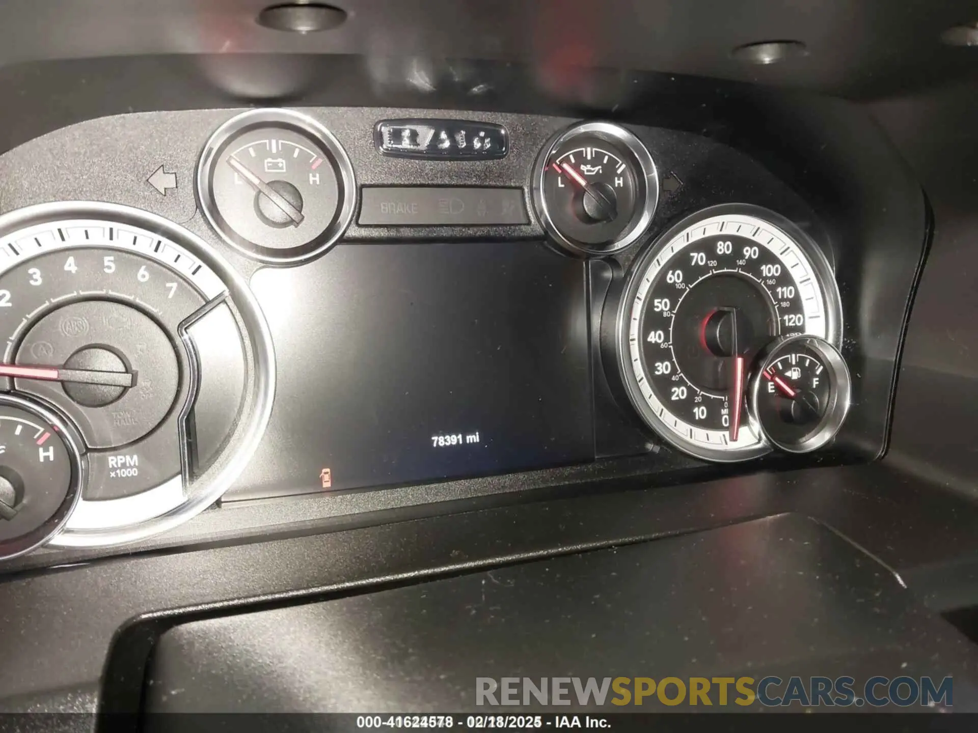 6 Photograph of a damaged car 1C6RR6LT2KS564298 RAM 1500 CLASSIC 2019
