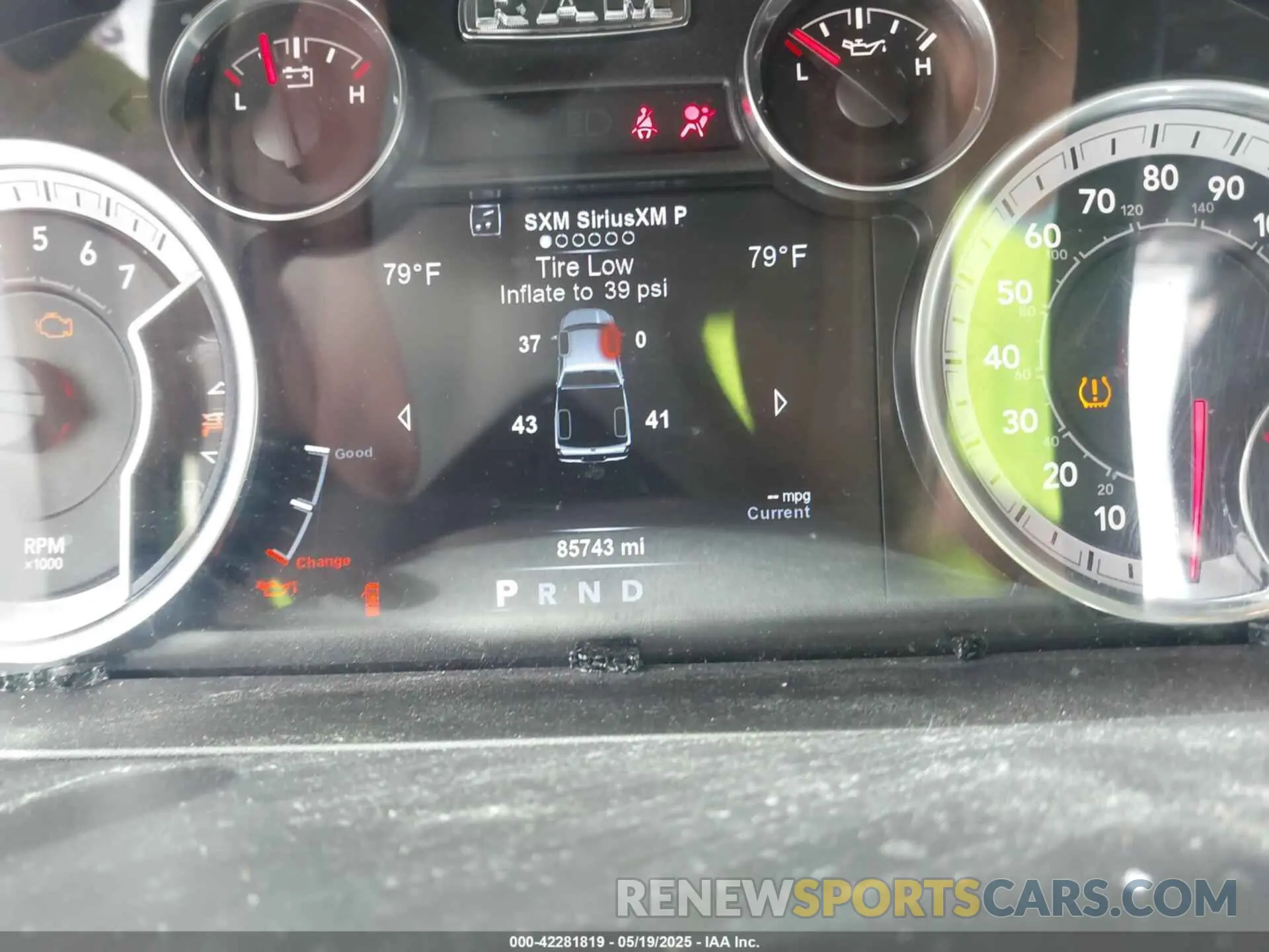 7 Photograph of a damaged car 1C6RR6LT2KS619557 RAM 1500 CLASSIC 2019