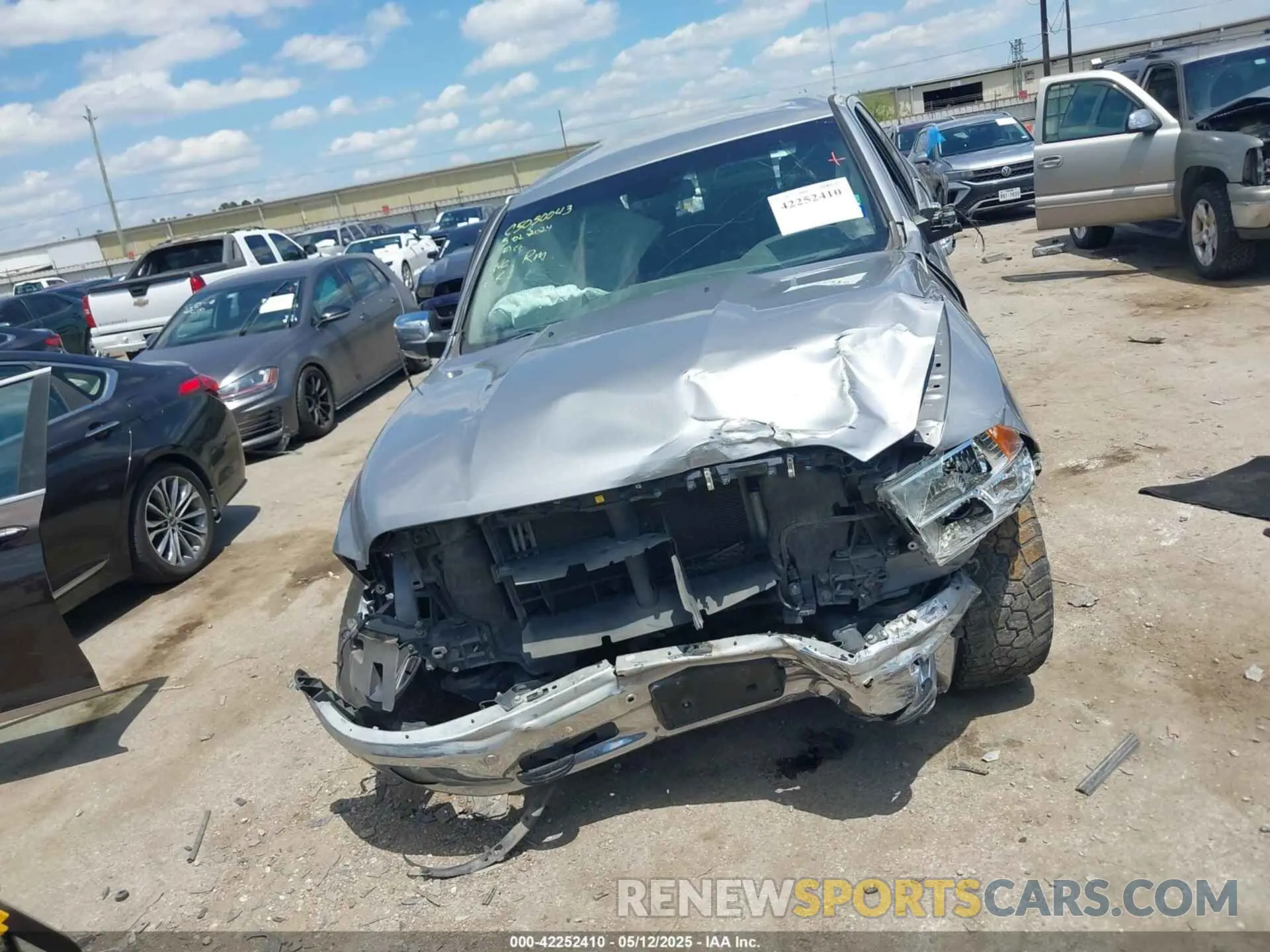 12 Photograph of a damaged car 1C6RR6LT4KS604798 RAM 1500 CLASSIC 2019