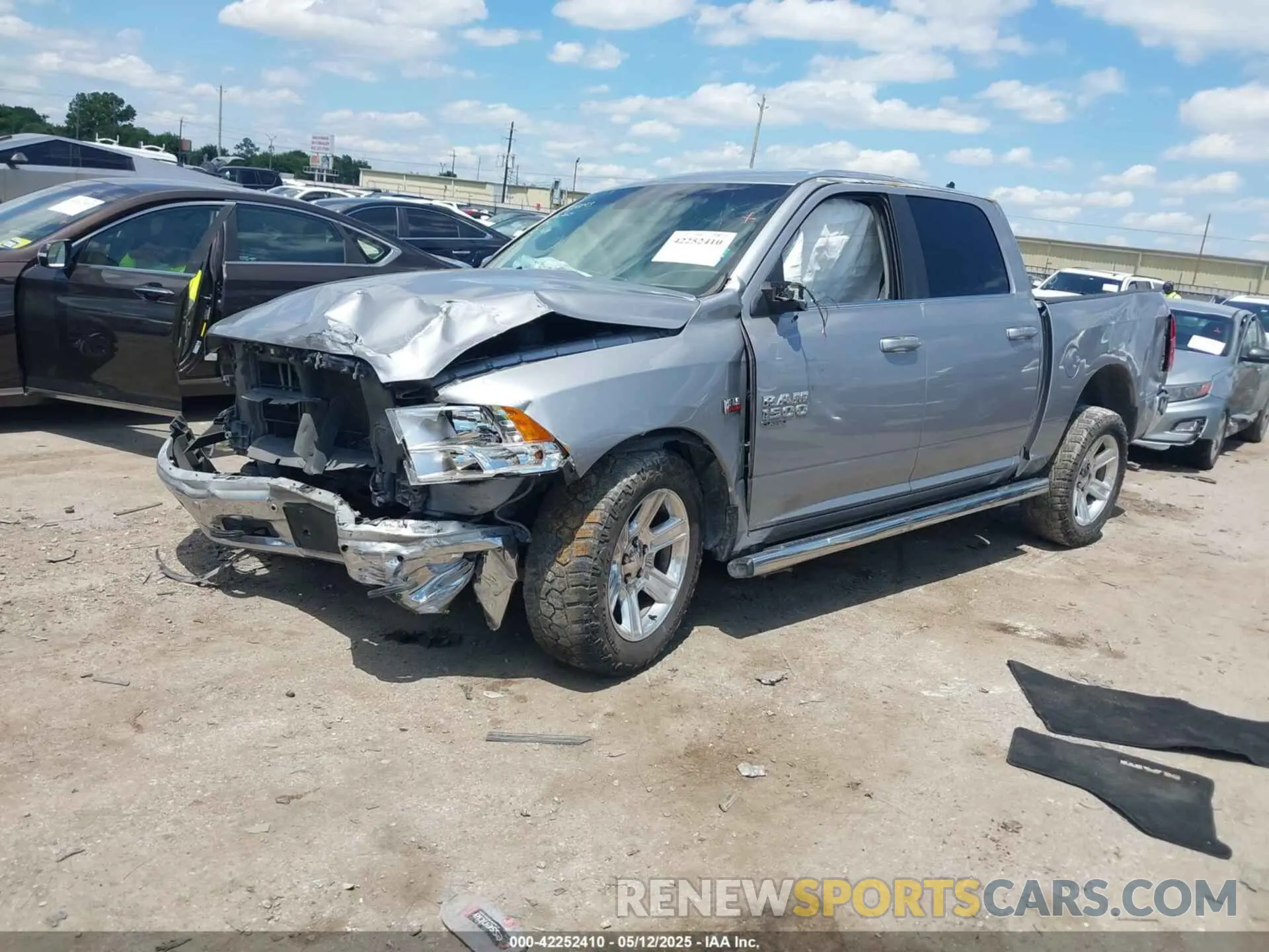 2 Photograph of a damaged car 1C6RR6LT4KS604798 RAM 1500 CLASSIC 2019