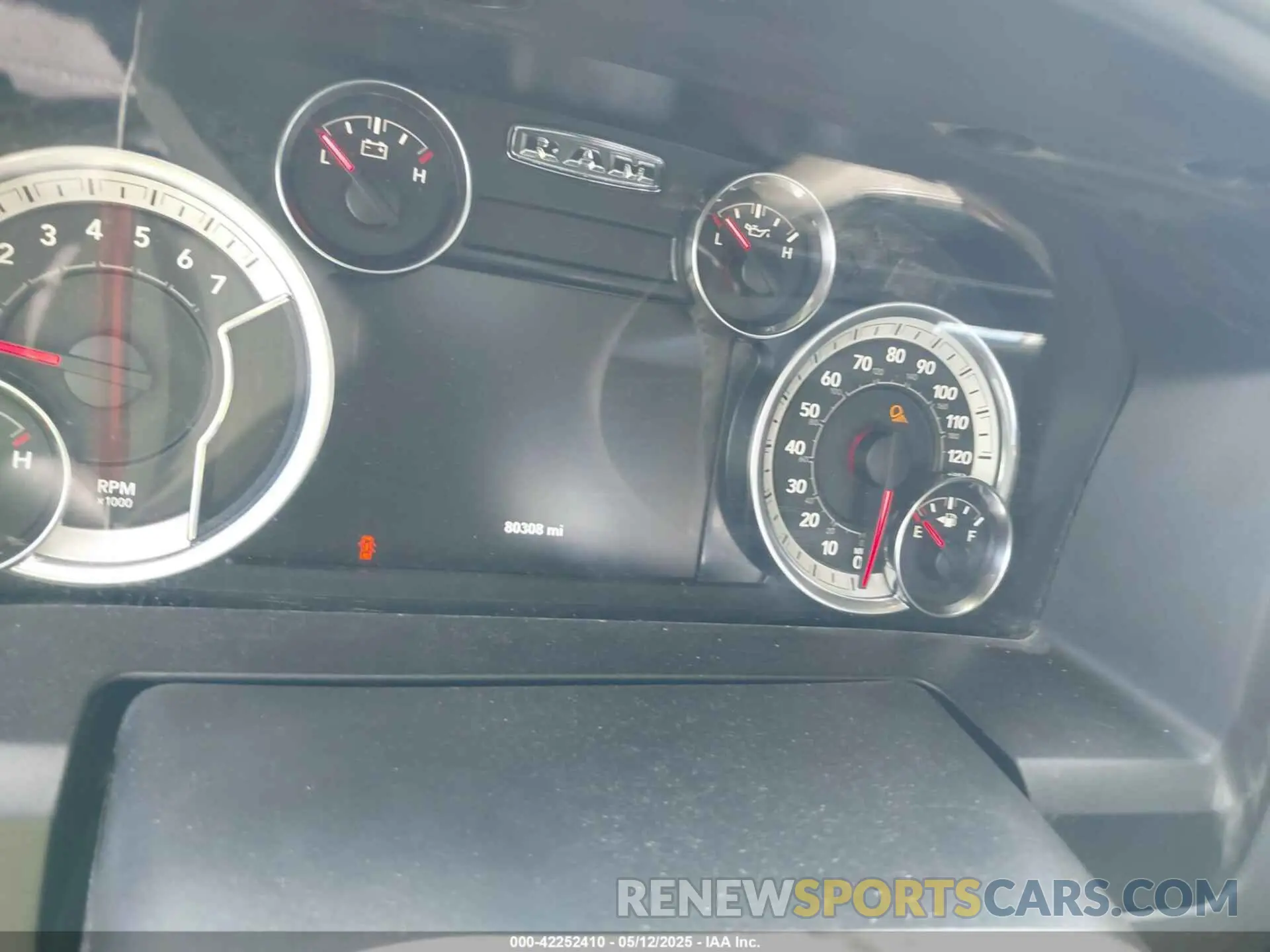 7 Photograph of a damaged car 1C6RR6LT4KS604798 RAM 1500 CLASSIC 2019