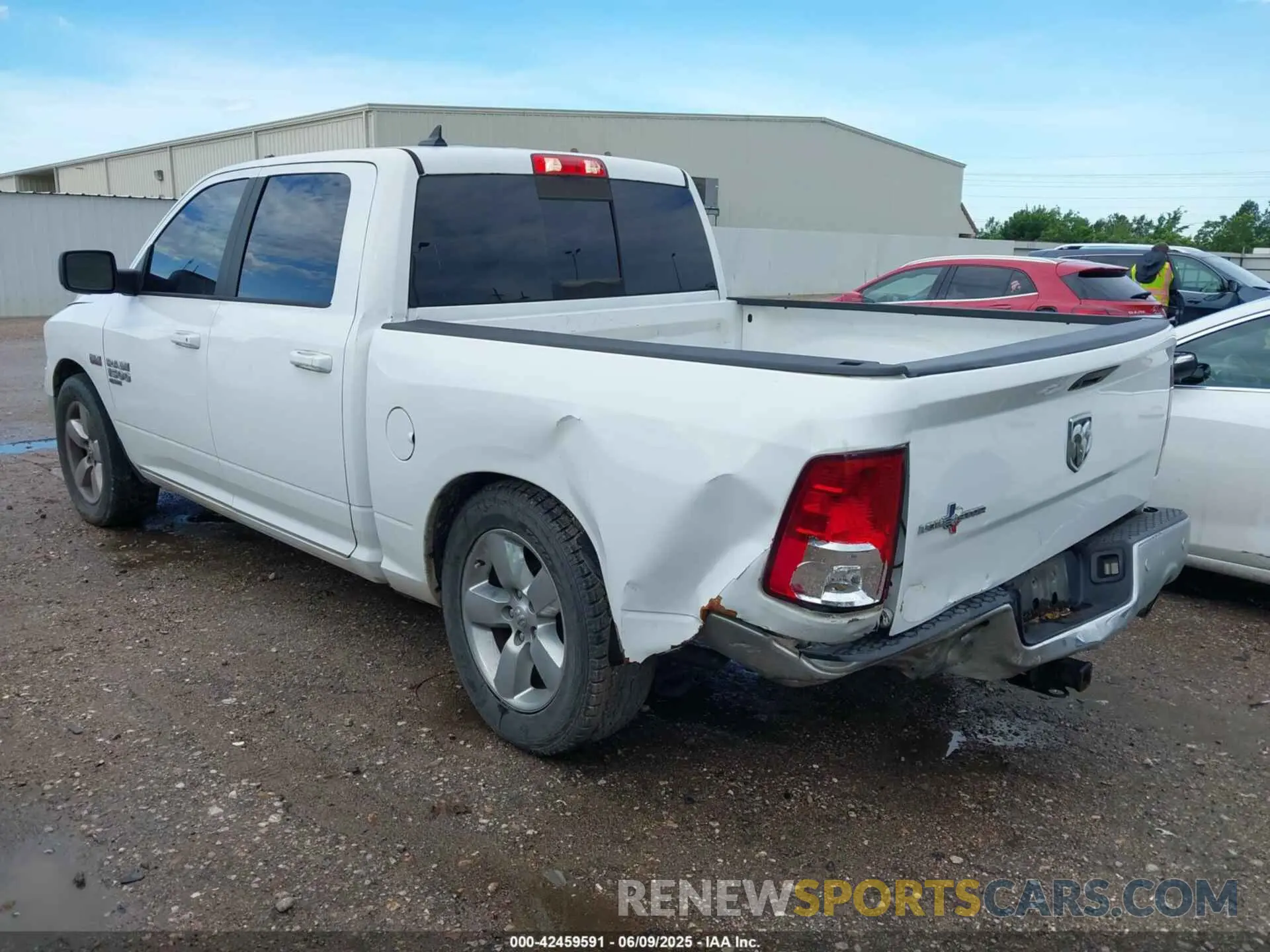 3 Photograph of a damaged car 1C6RR6LT5KS573626 RAM 1500 CLASSIC 2019