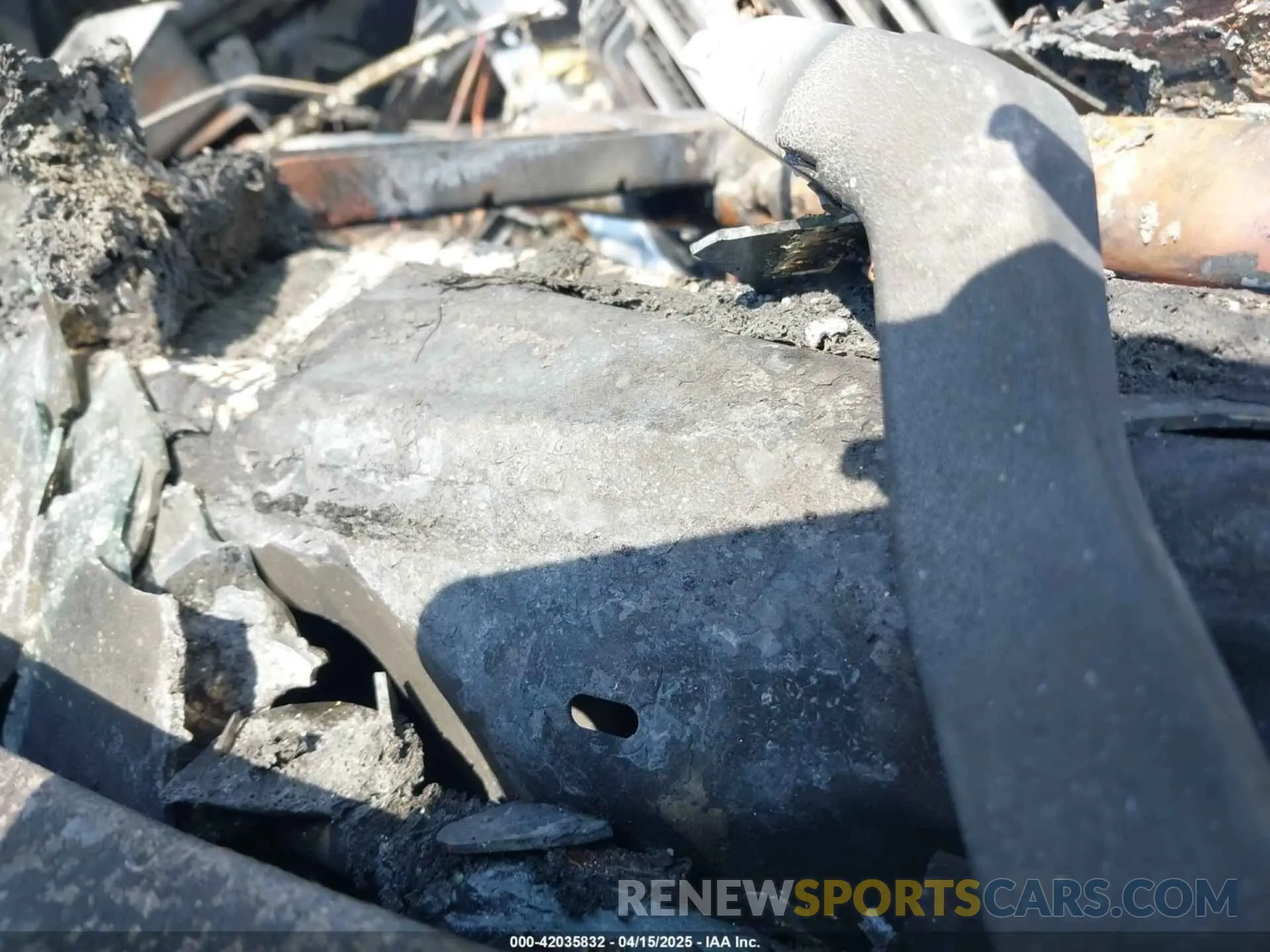 9 Photograph of a damaged car 1C6RR6LT6KS554759 RAM 1500 CLASSIC 2019
