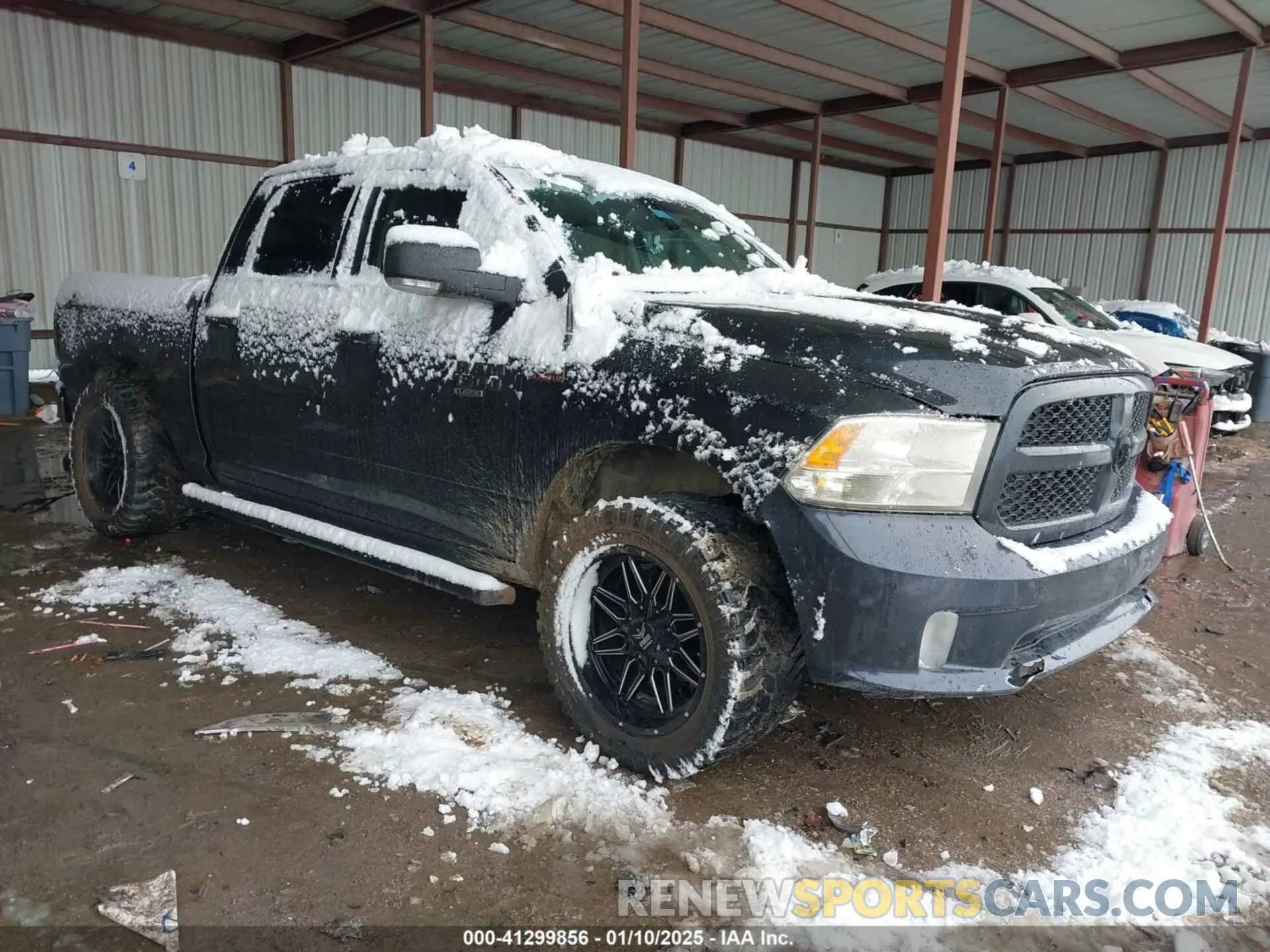 1 Photograph of a damaged car 1C6RR6LT7KS539154 RAM 1500 CLASSIC 2019