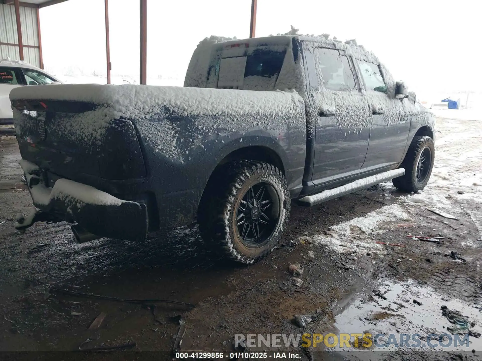 4 Photograph of a damaged car 1C6RR6LT7KS539154 RAM 1500 CLASSIC 2019