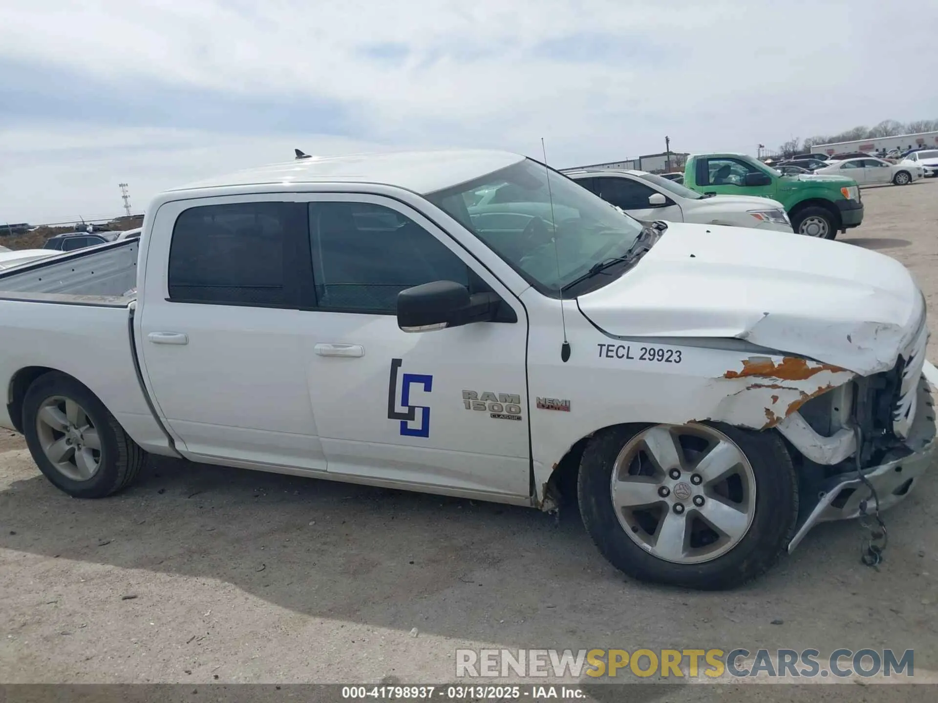 12 Photograph of a damaged car 1C6RR6LT7KS564197 RAM 1500 CLASSIC 2019