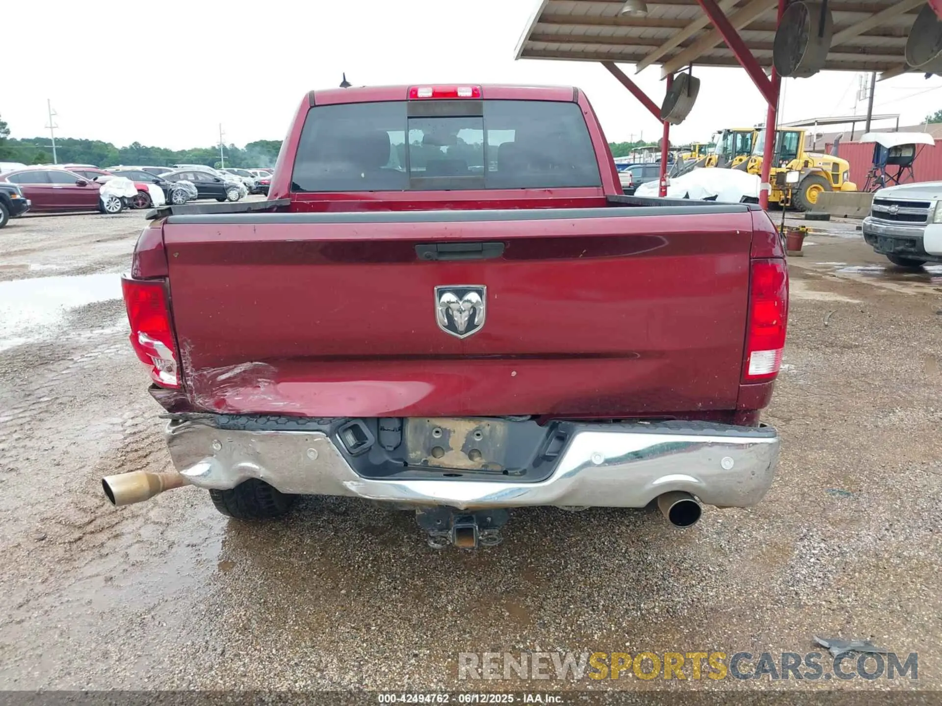 6 Photograph of a damaged car 1C6RR6LT8KS521598 RAM 1500 CLASSIC 2019