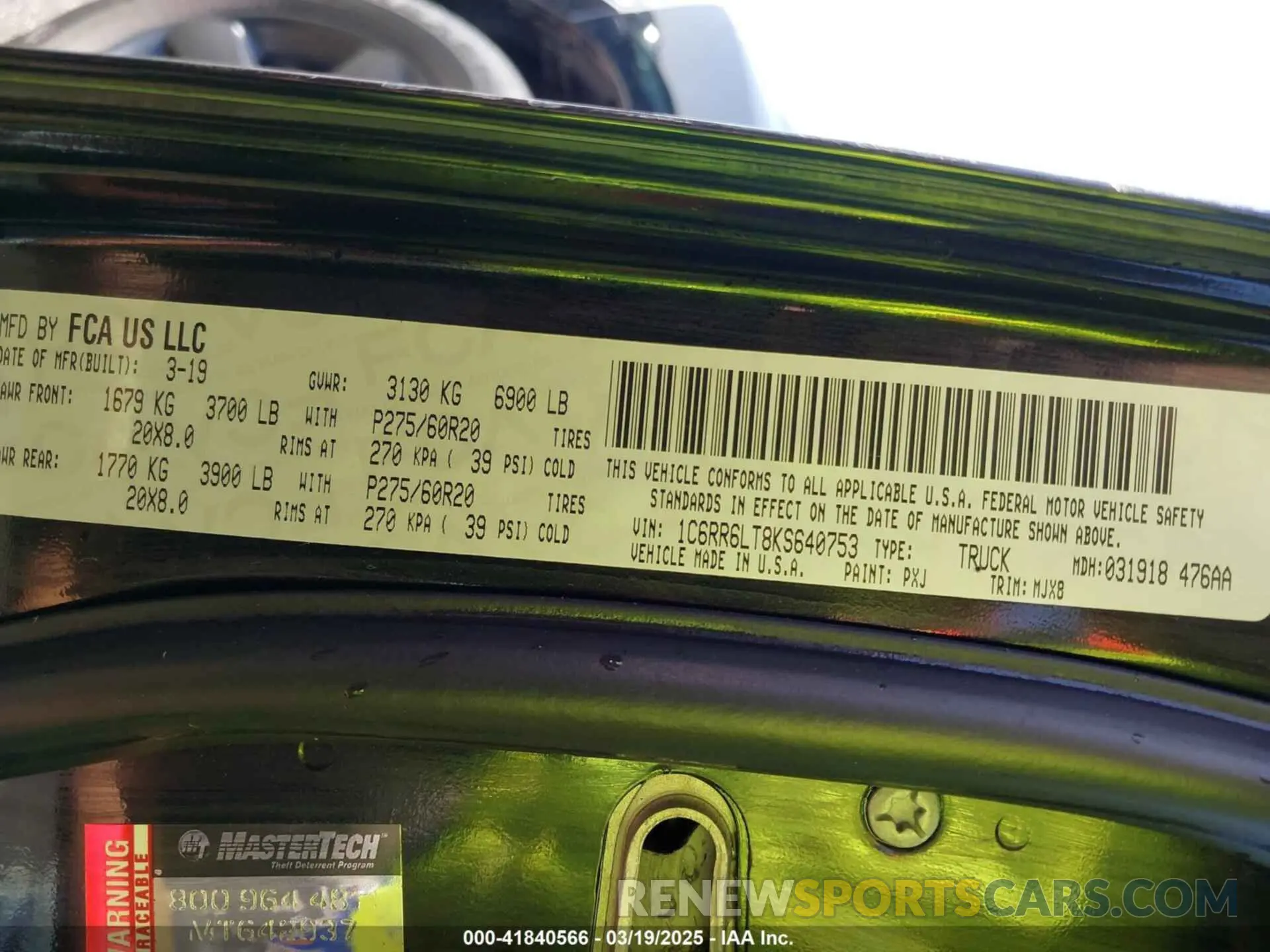 9 Photograph of a damaged car 1C6RR6LT8KS640753 RAM 1500 CLASSIC 2019