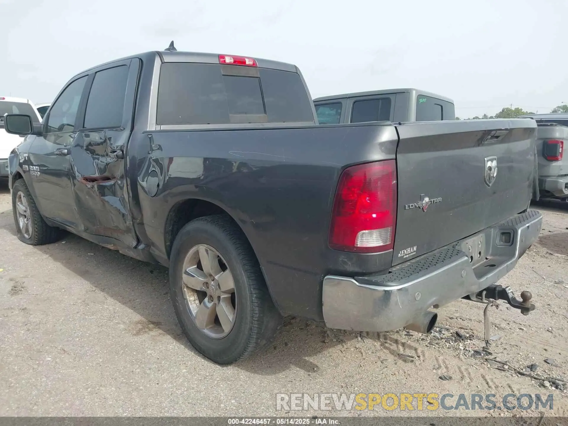 3 Photograph of a damaged car 1C6RR6LT9KS539625 RAM 1500 CLASSIC 2019