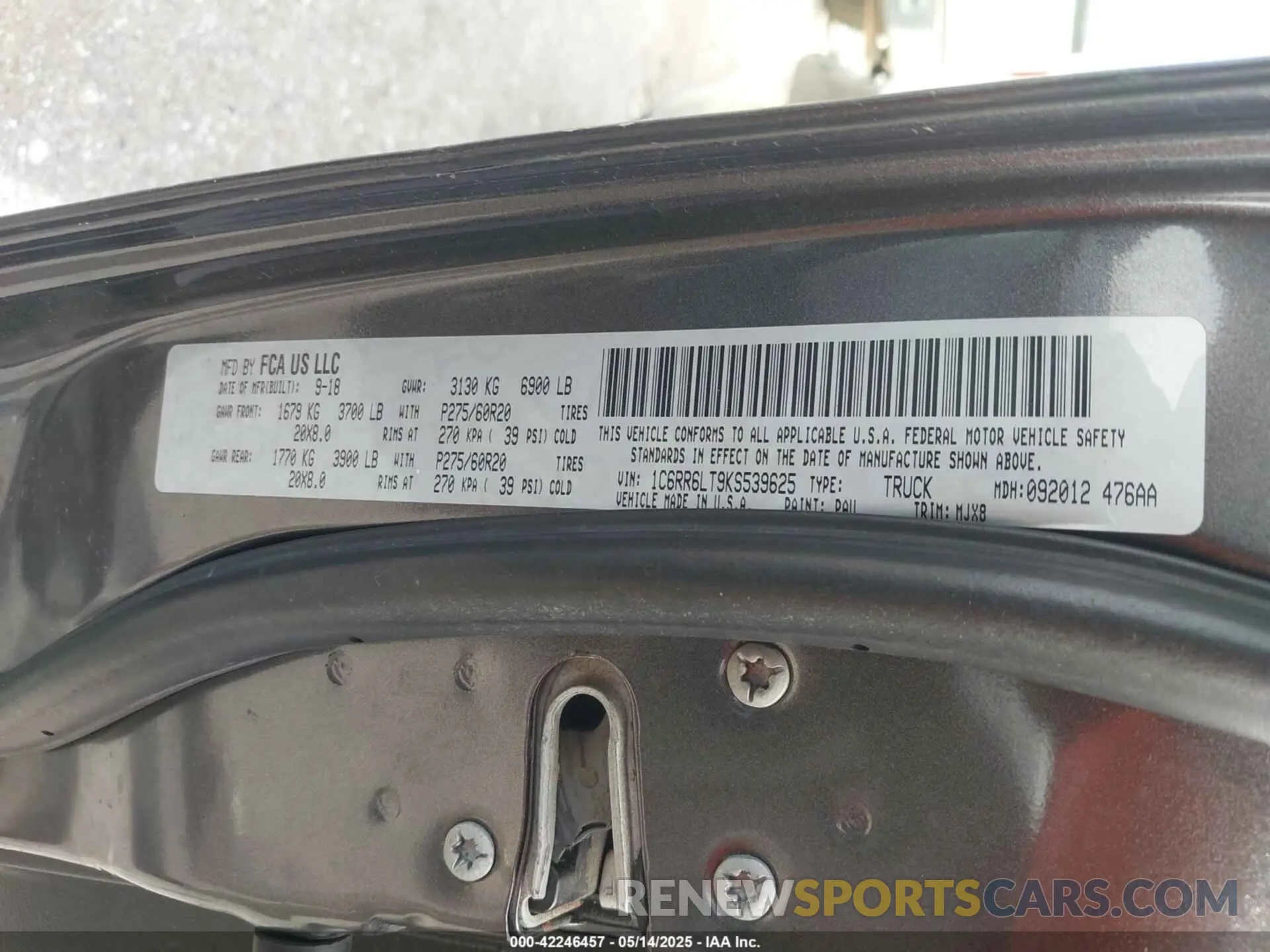 9 Photograph of a damaged car 1C6RR6LT9KS539625 RAM 1500 CLASSIC 2019