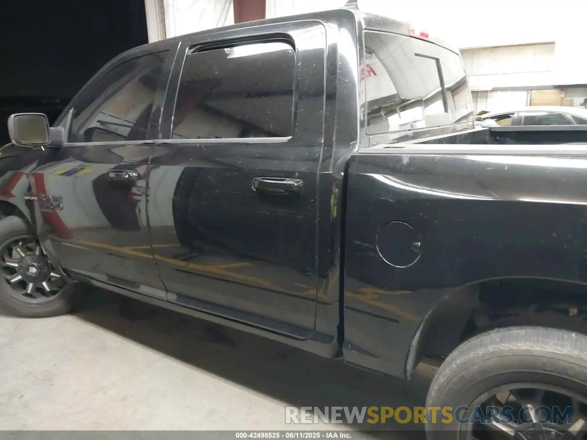 13 Photograph of a damaged car 1C6RR6LT9KS665239 RAM 1500 CLASSIC 2019
