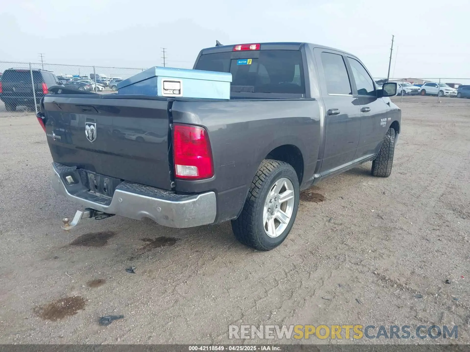 4 Photograph of a damaged car 1C6RR6LTXKS602604 RAM 1500 CLASSIC 2019