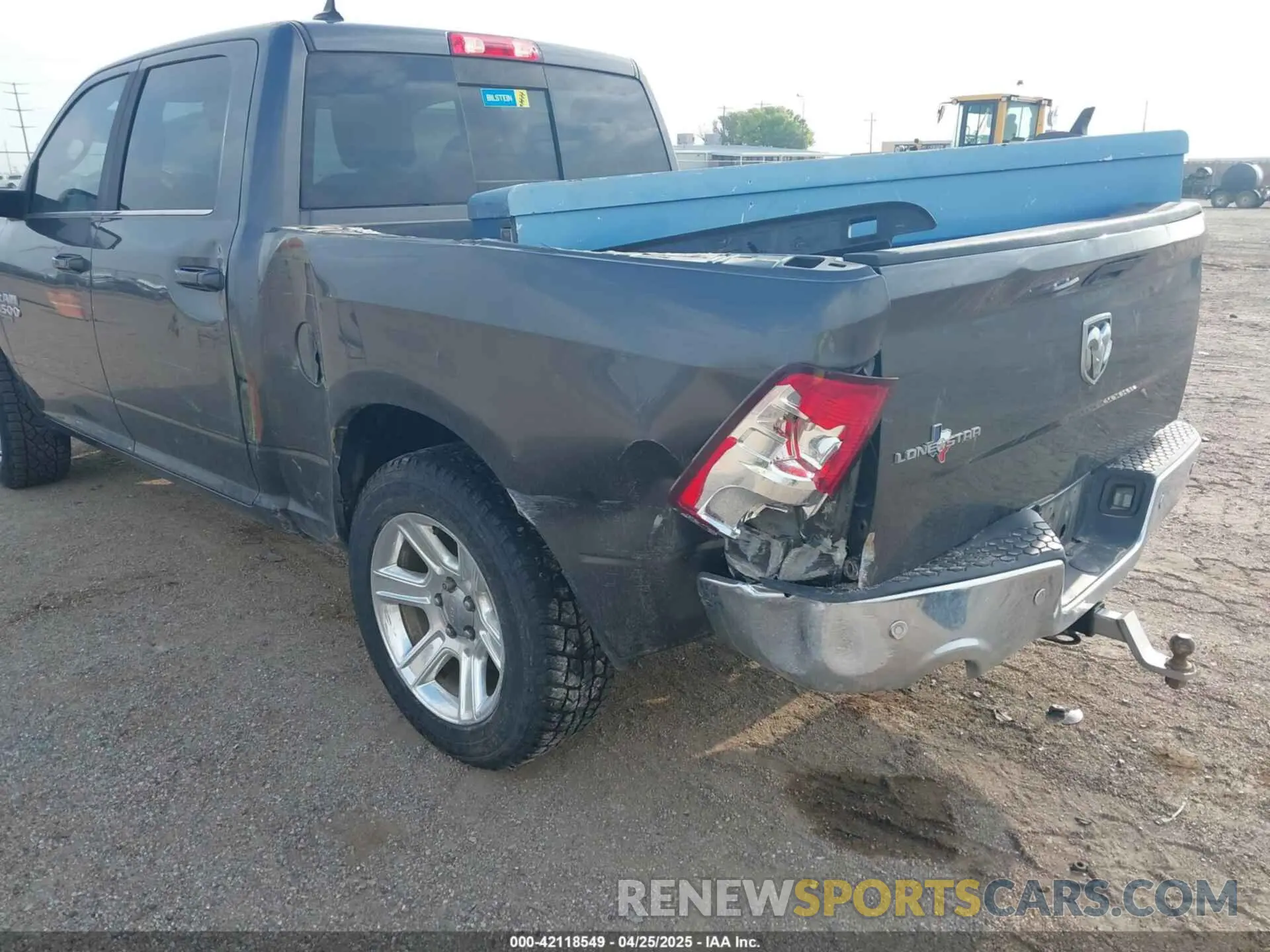 6 Photograph of a damaged car 1C6RR6LTXKS602604 RAM 1500 CLASSIC 2019