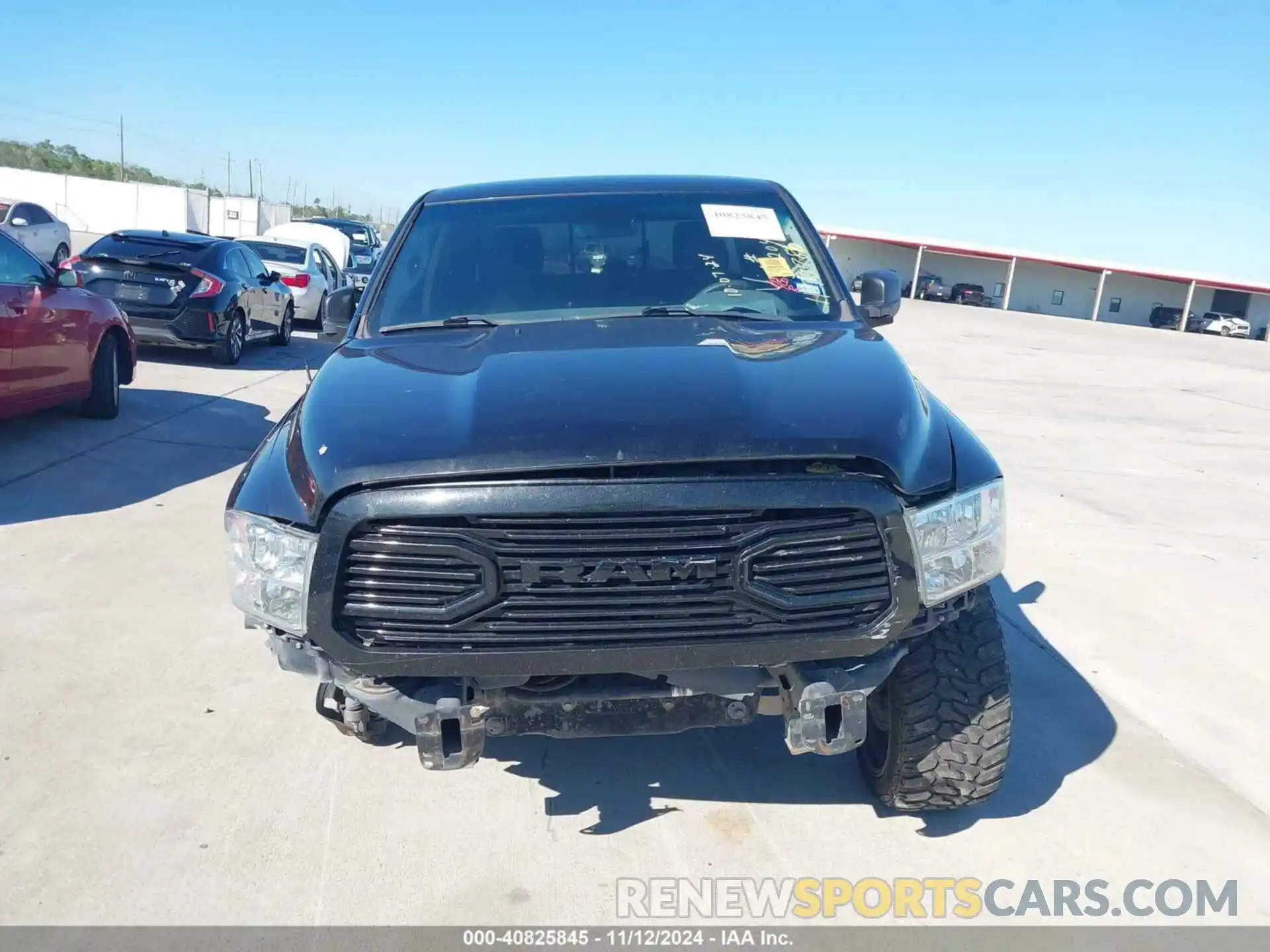 11 Photograph of a damaged car 1C6RR6TT0KS572044 RAM 1500 CLASSIC 2019