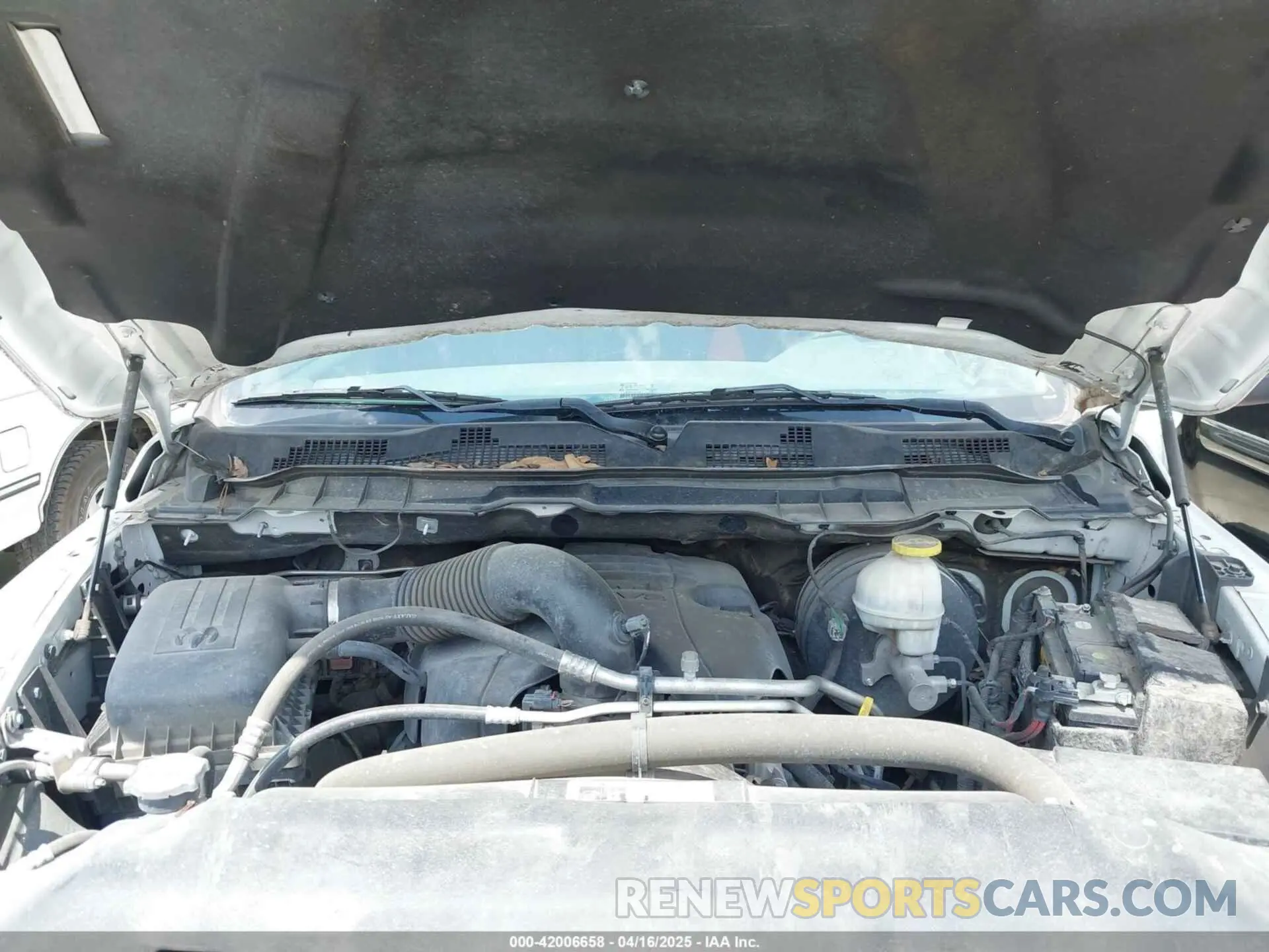 10 Photograph of a damaged car 1C6RR6TT1KS593811 RAM 1500 CLASSIC 2019